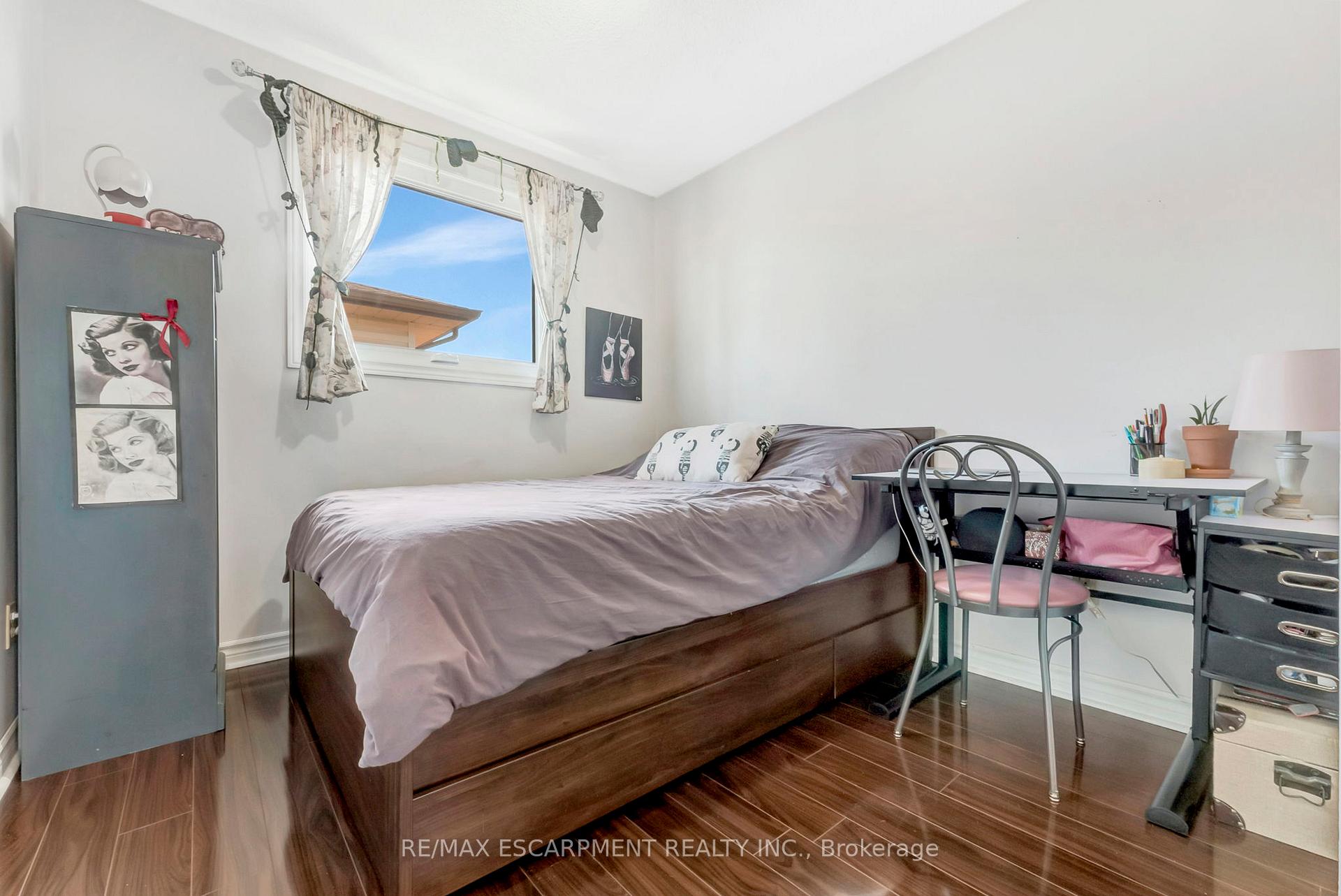 Photo 20 of 2202 Donald Road, Burlington, Headon — HOMEH