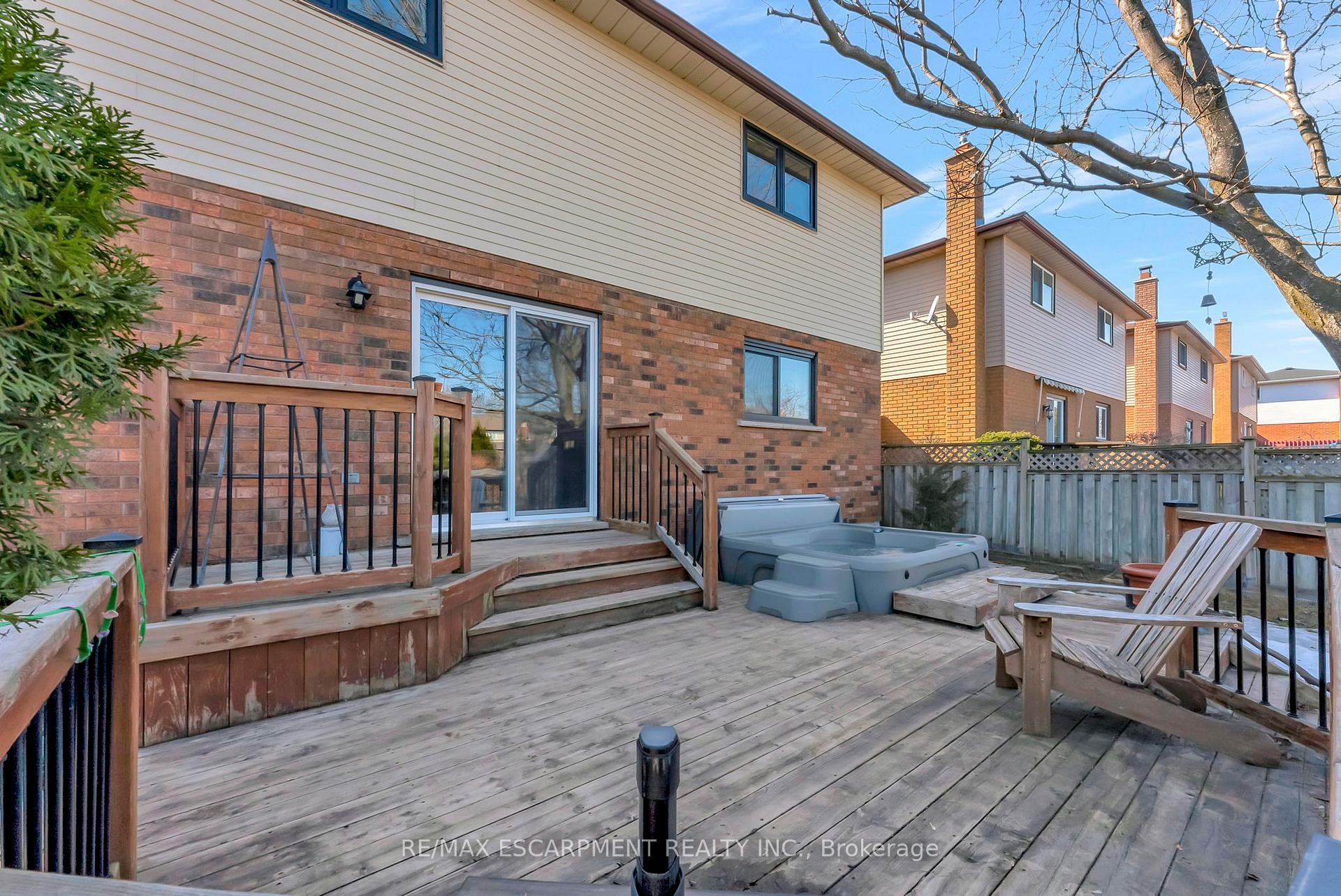 Photo 23 of 2202 Donald Road, Burlington, Headon — HOMEH