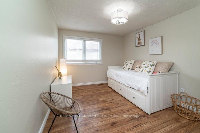Photo 16 of 9 Bing Crescent, Hamilton, Stoney Creek — HOMEH
