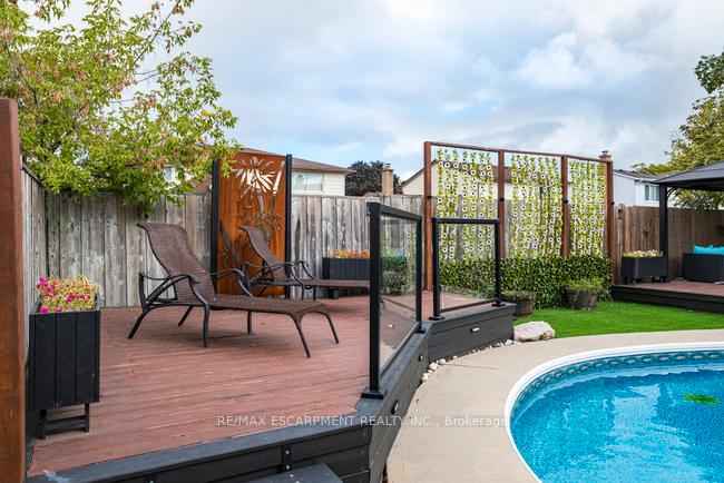 Photo 25 of 9 Bing Crescent, Hamilton, Stoney Creek — HOMEH