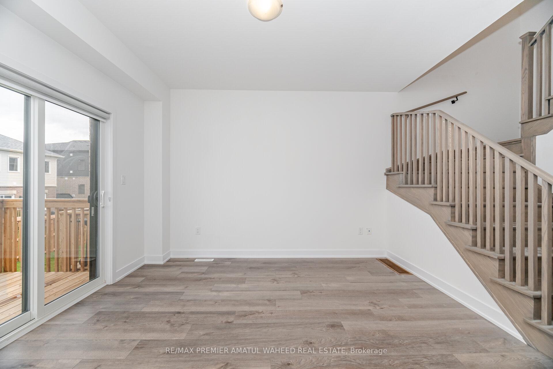 Photo 10 of 238 Prince William Way, Barrie, Rural Barrie Southeast — HOMEH