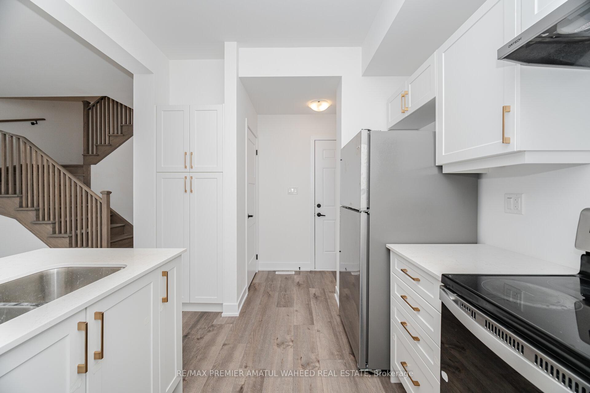 Photo 15 of 238 Prince William Way, Barrie, Rural Barrie Southeast — HOMEH