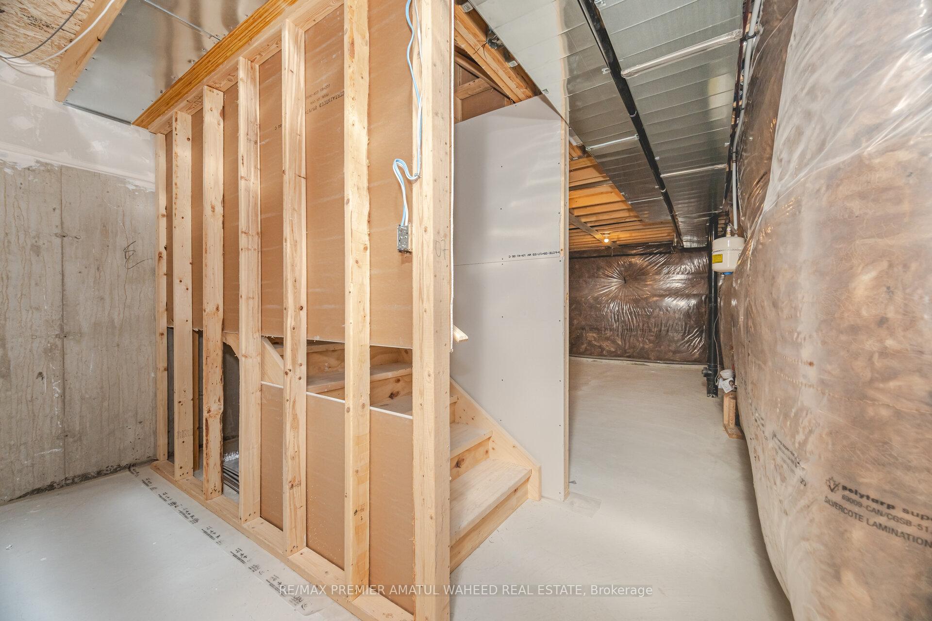 Photo 38 of 238 Prince William Way, Barrie, Rural Barrie Southeast — HOMEH