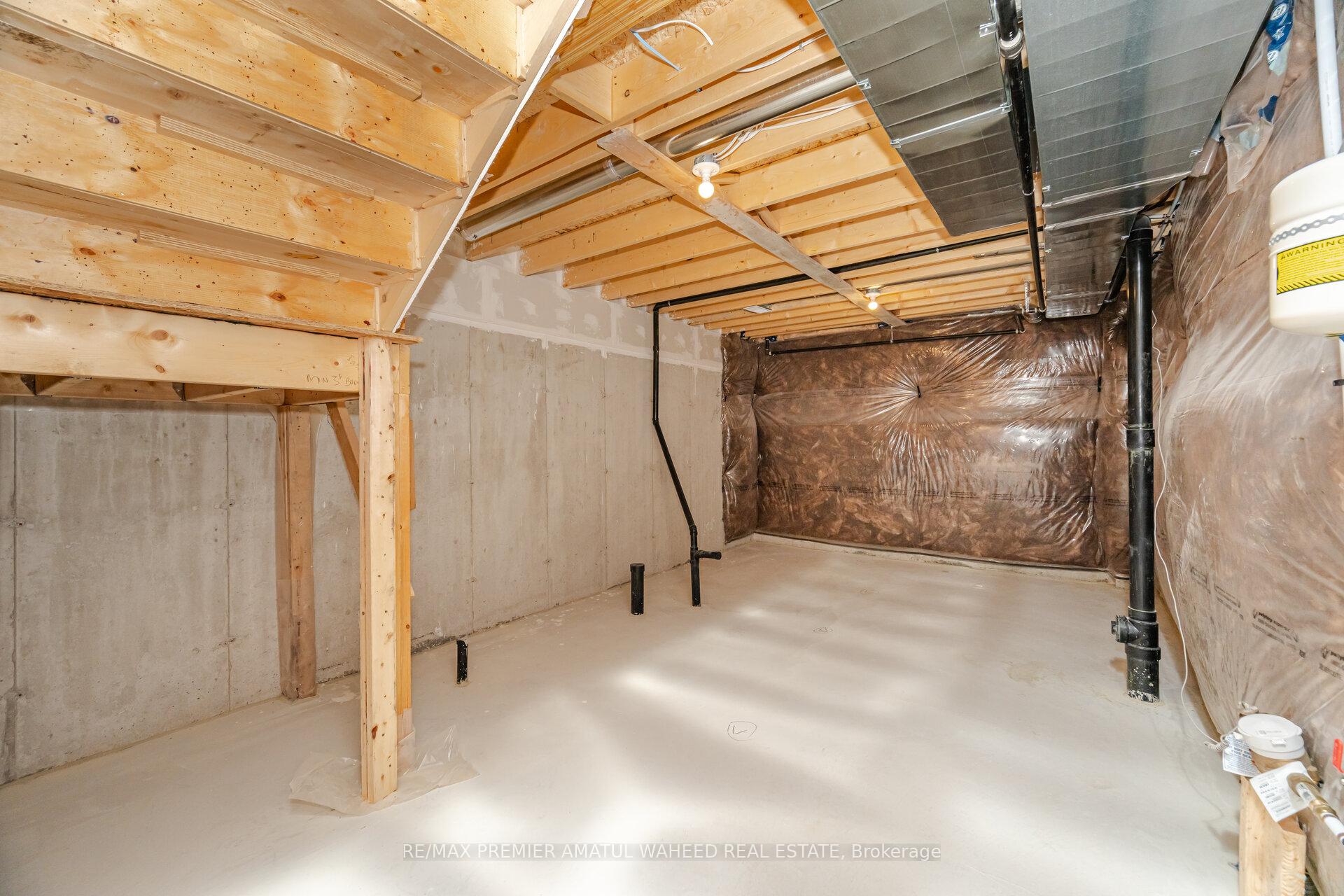Photo 39 of 238 Prince William Way, Barrie, Rural Barrie Southeast — HOMEH