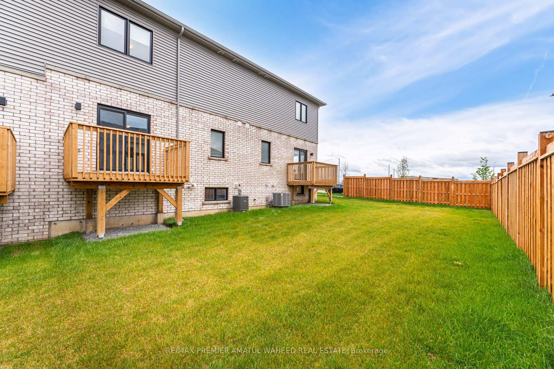 Photo 44 of 238 Prince William Way, Barrie, Rural Barrie Southeast — HOMEH