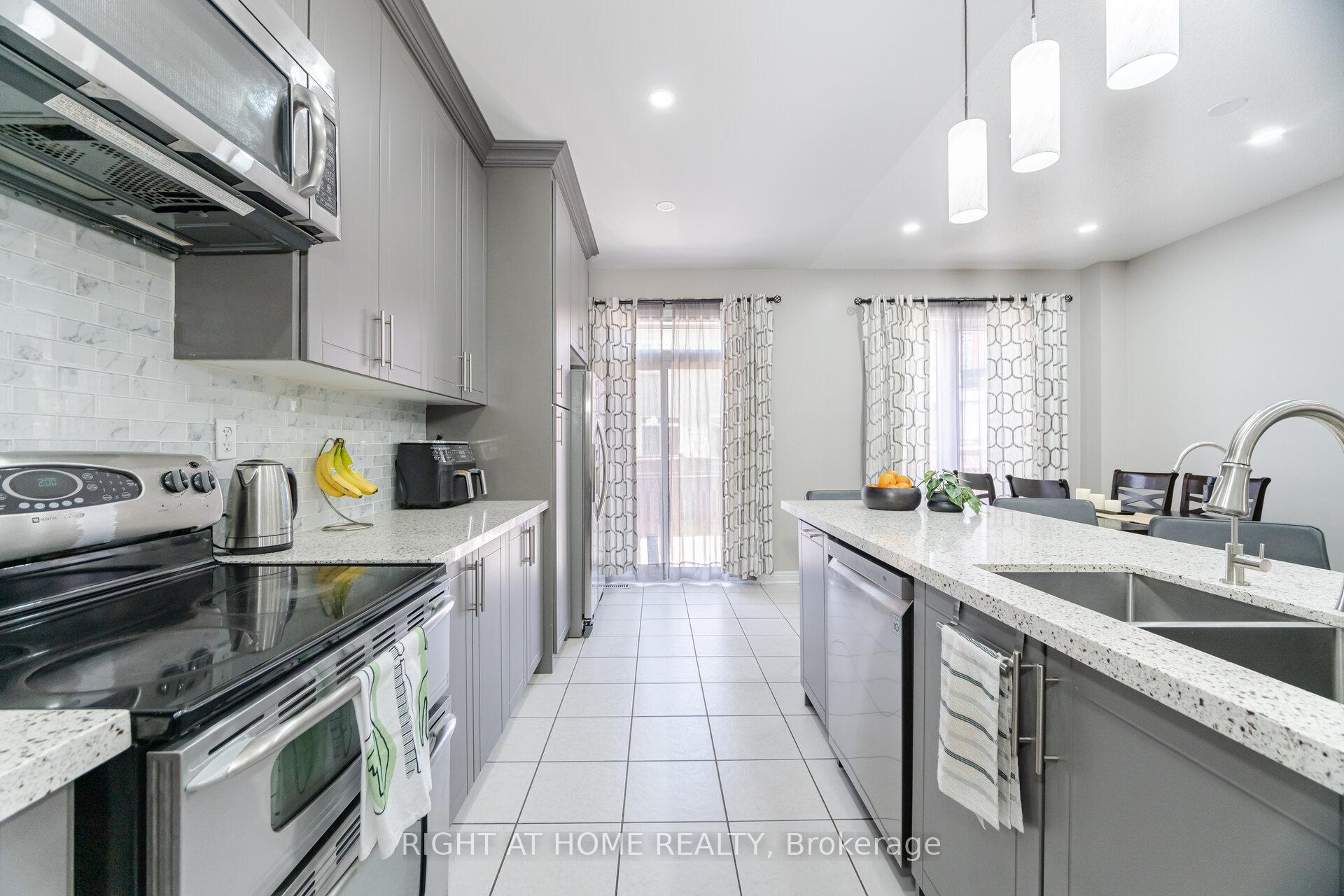 Photo 15 of 16 Silent Pond Crescent, Brampton, Madoc — HOMEH