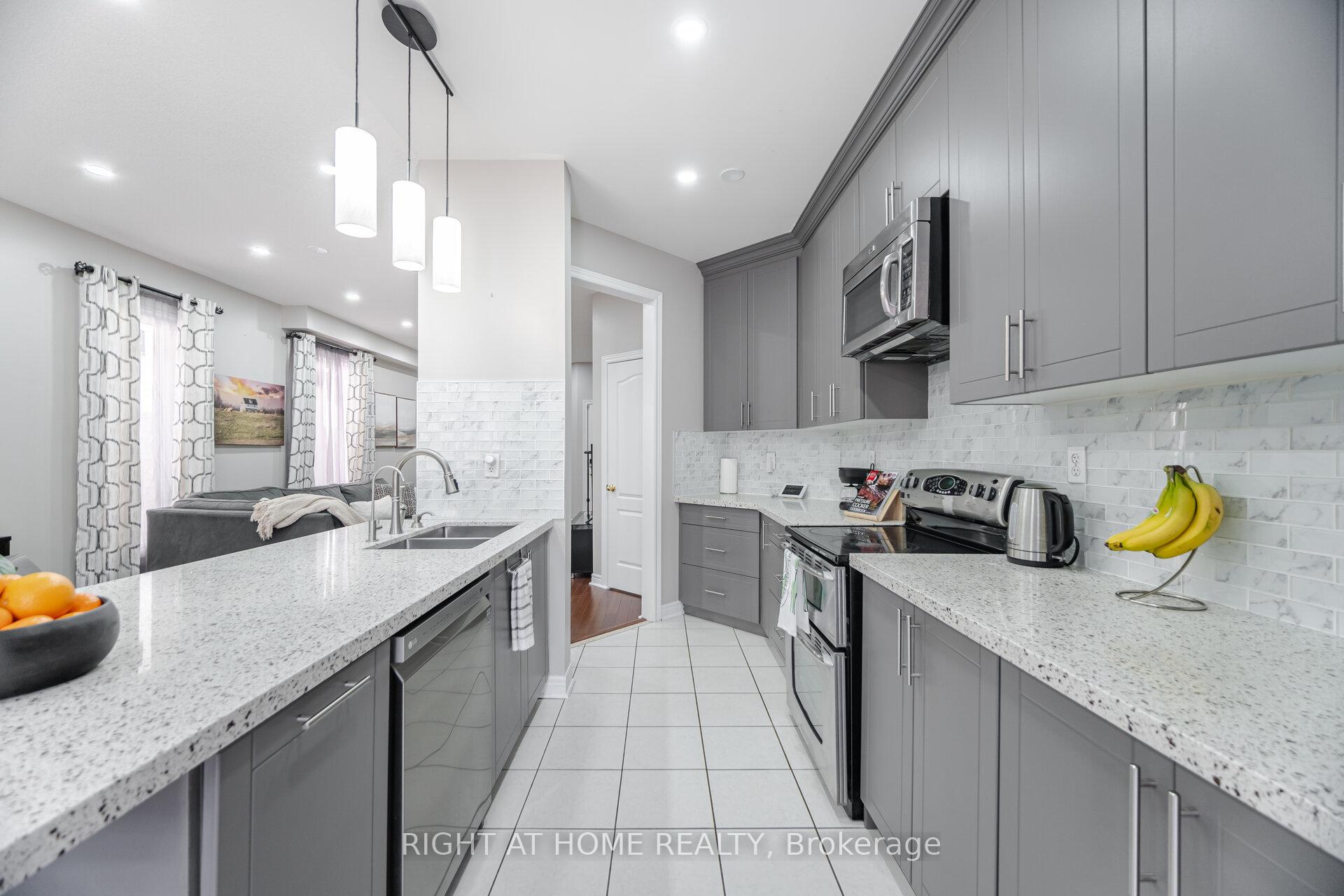 Photo 39 of 16 Silent Pond Crescent, Brampton, Madoc — HOMEH