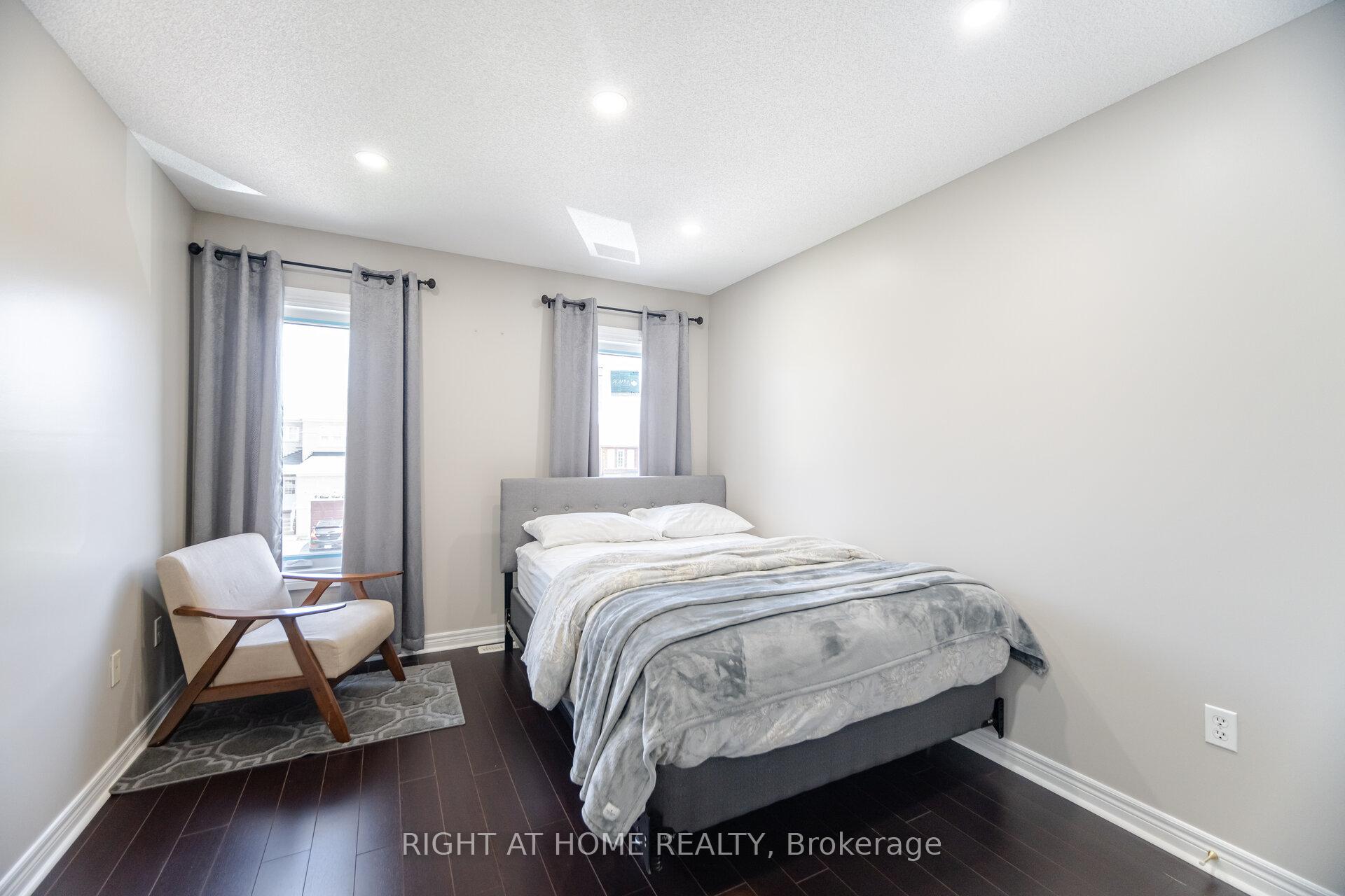 Photo 19 of 16 Silent Pond Crescent, Brampton, Madoc — HOMEH