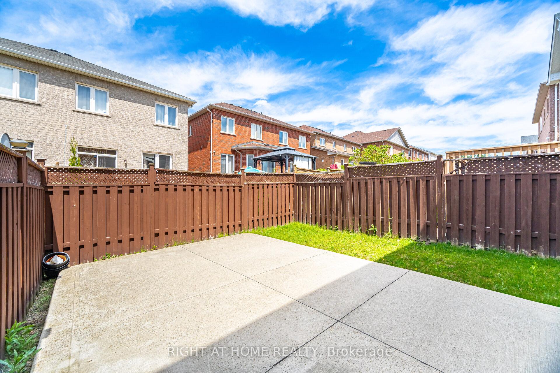 Photo 42 of 16 Silent Pond Crescent, Brampton, Madoc — HOMEH