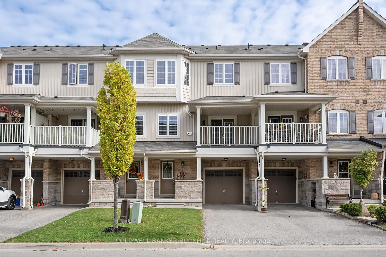 Photo 1 of 8 Hiscott Drive, Hamilton, Waterdown — HOMEH