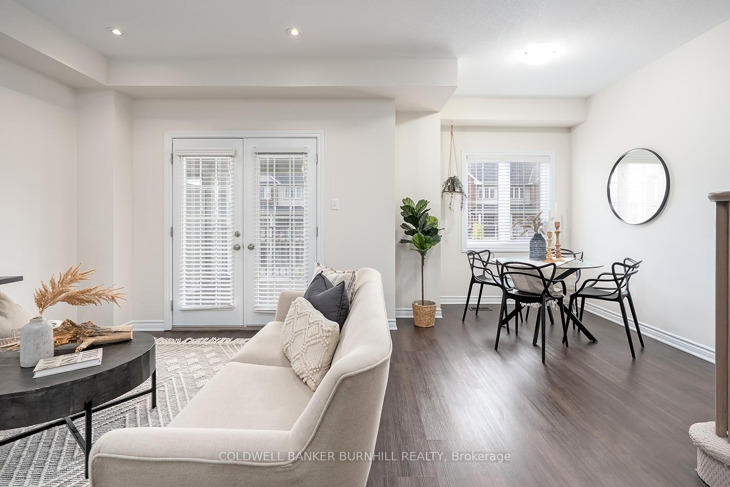 Photo 16 of 8 Hiscott Drive, Hamilton, Waterdown — HOMEH