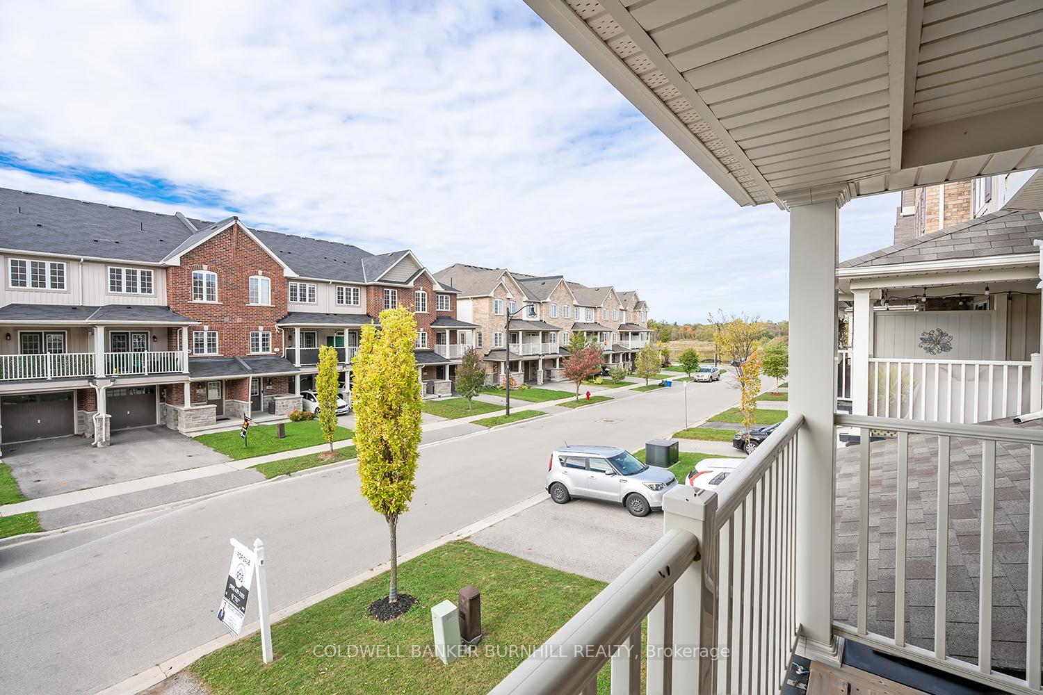 Photo 27 of 8 Hiscott Drive, Hamilton, Waterdown — HOMEH