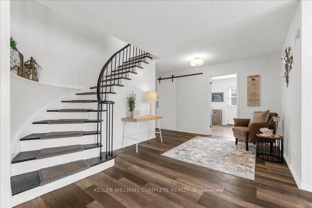 Photo 3 of 2146 Devlin Drive, Burlington, Brant Hills — HOMEH