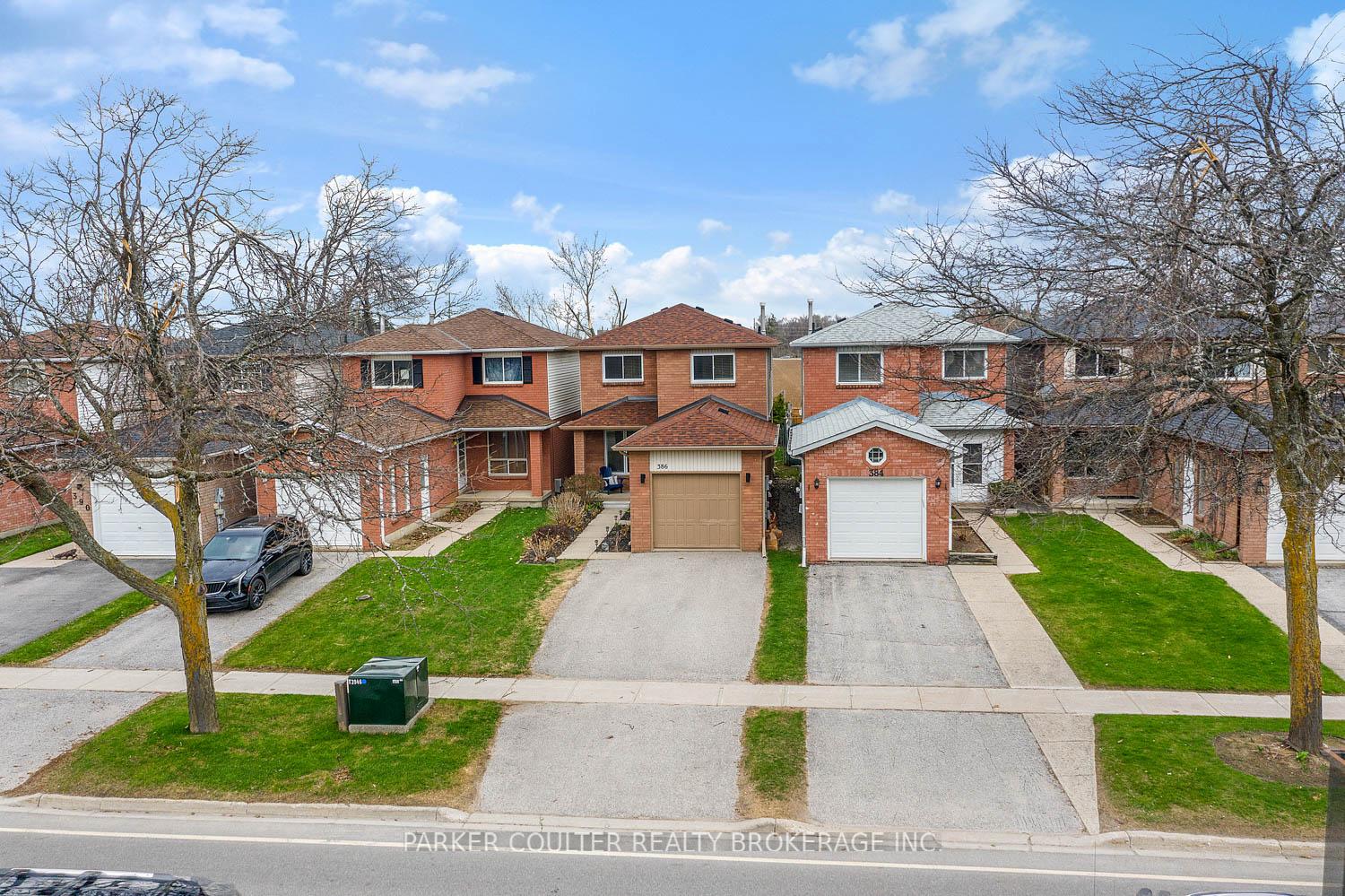 Front of 386 Livingstone Street W