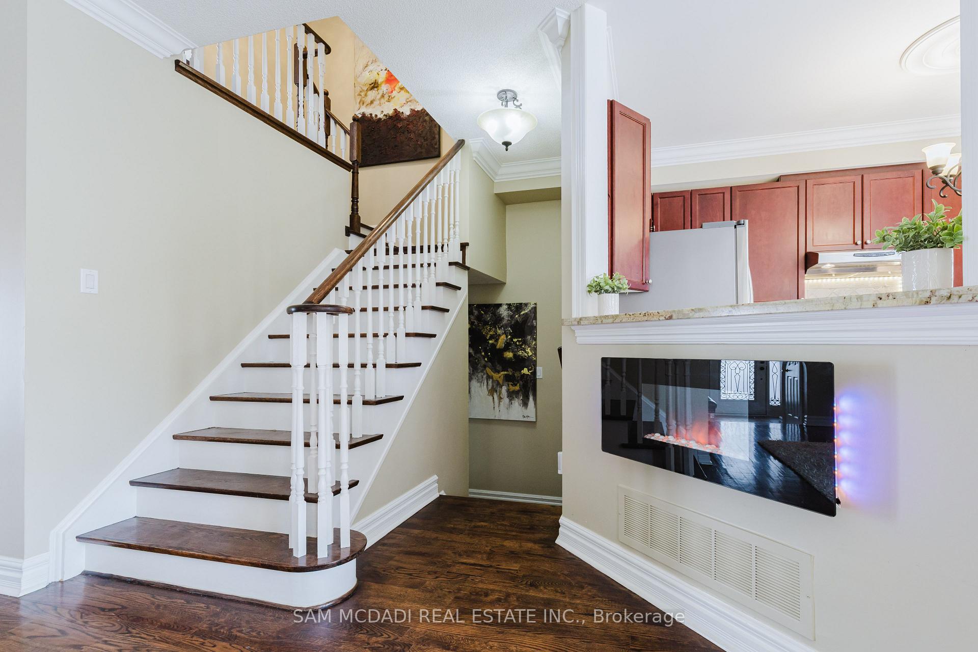 Photo 10 of 73 Pergola Way, Brampton, Bram West — HOMEH