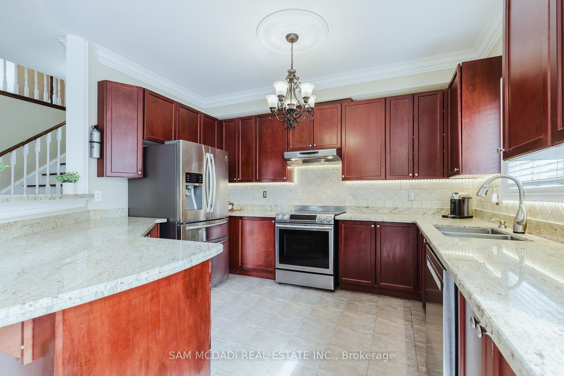 Photo 13 of 73 Pergola Way, Brampton, Bram West — HOMEH