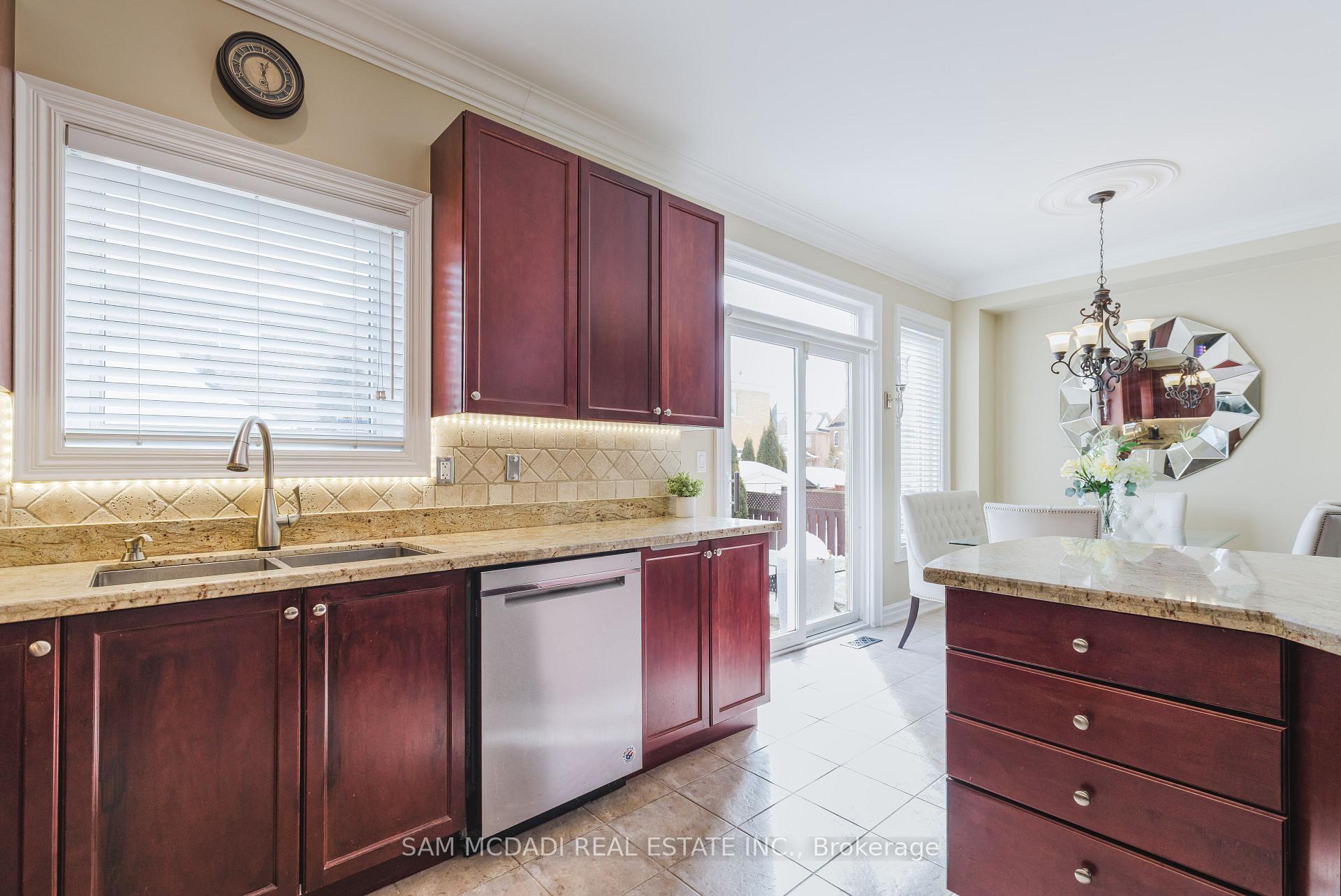 Photo 9 of 73 Pergola Way, Brampton, Bram West — HOMEH