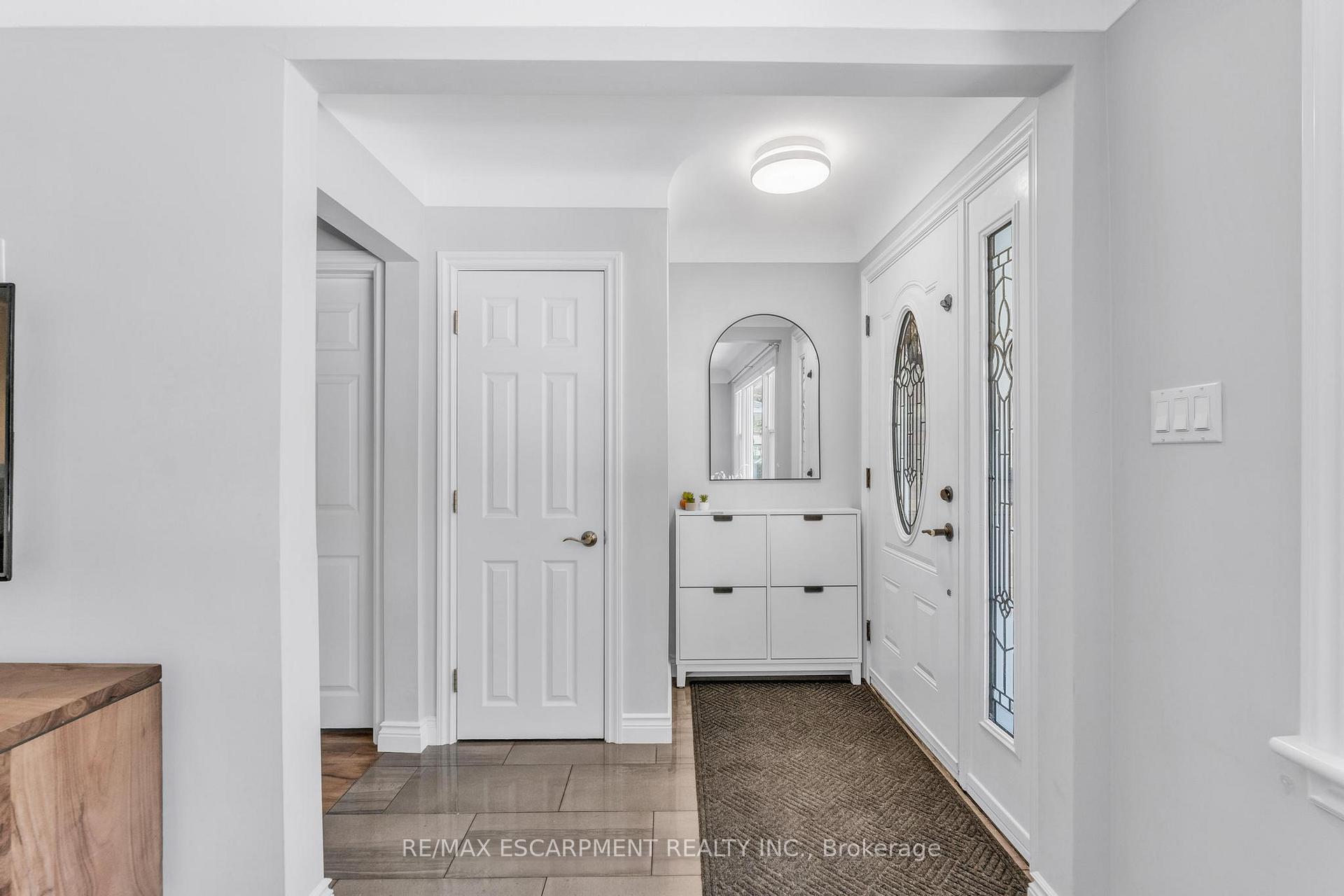 Photo 4 of 75 Cloverdale Avenue, Hamilton, Rosedale — HOMEH