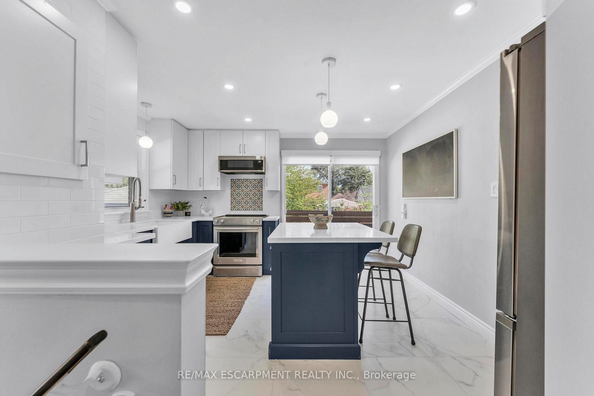 Photo 8 of 75 Cloverdale Avenue, Hamilton, Rosedale — HOMEH
