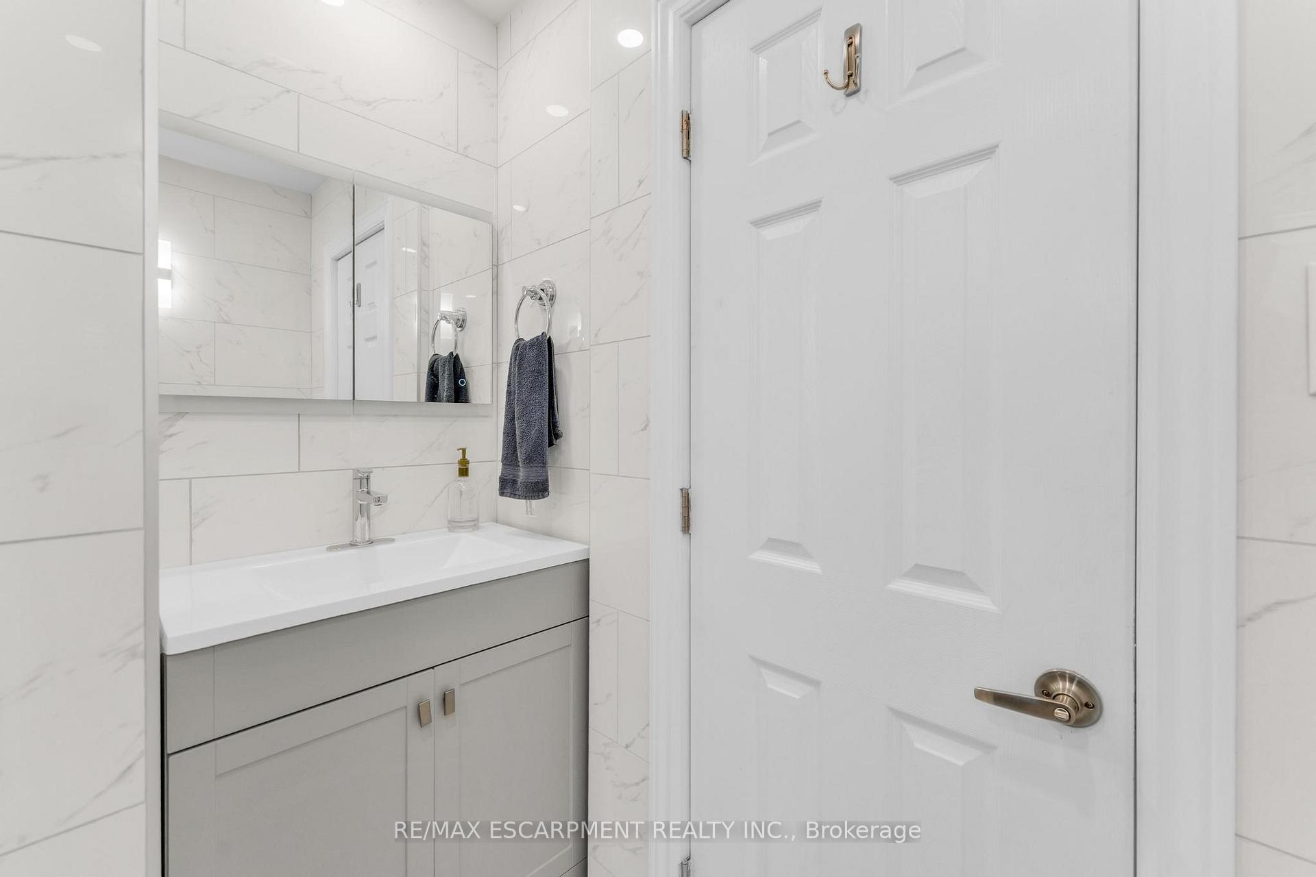 Photo 15 of 75 Cloverdale Avenue, Hamilton, Rosedale — HOMEH