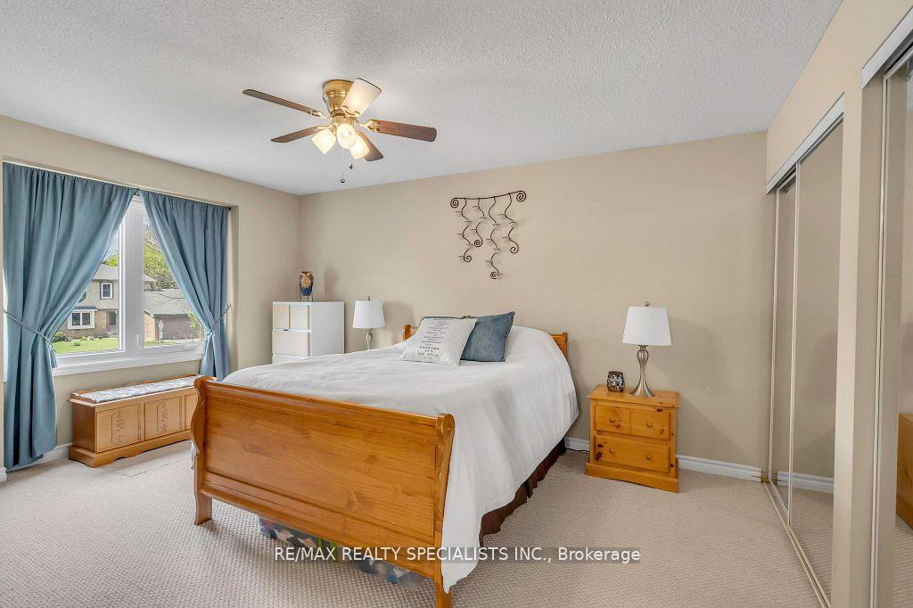 Photo 33 of 65 Somerset Drive, Brampton, Heart Lake West — HOMEH