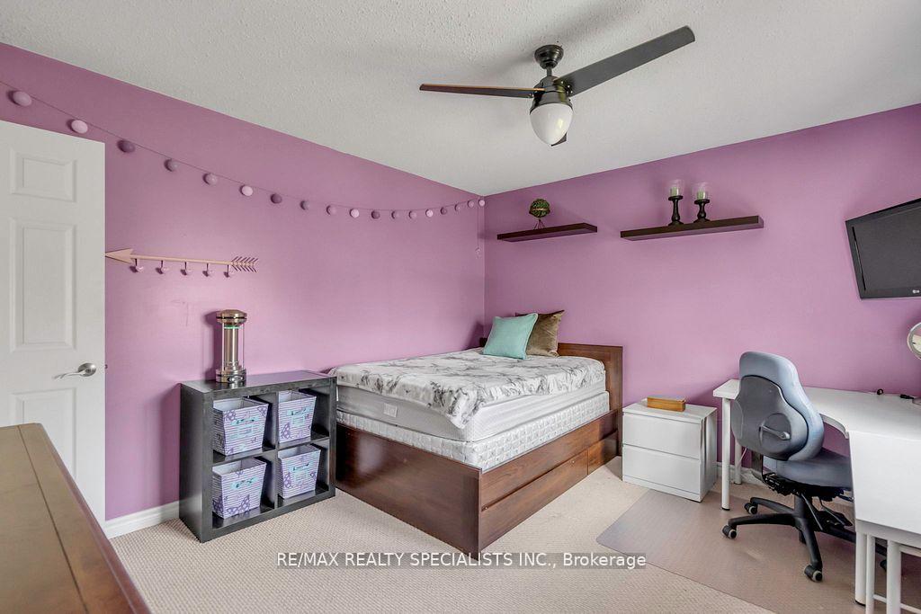 Photo 19 of 65 Somerset Drive, Brampton, Heart Lake West — HOMEH