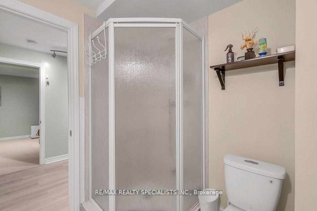 Photo 29 of 65 Somerset Drive, Brampton, Heart Lake West — HOMEH
