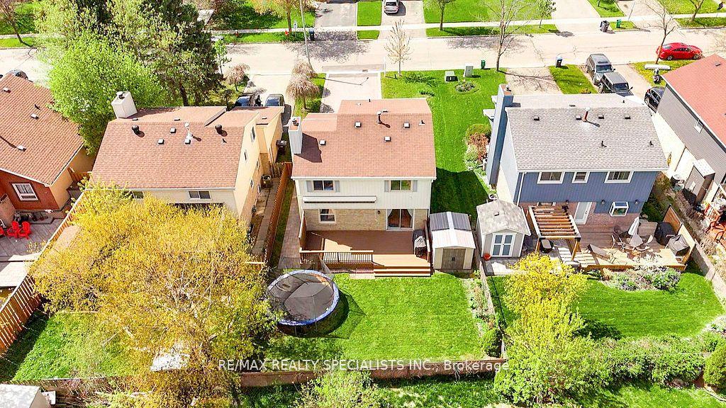 Photo 28 of 65 Somerset Drive, Brampton, Heart Lake West — HOMEH