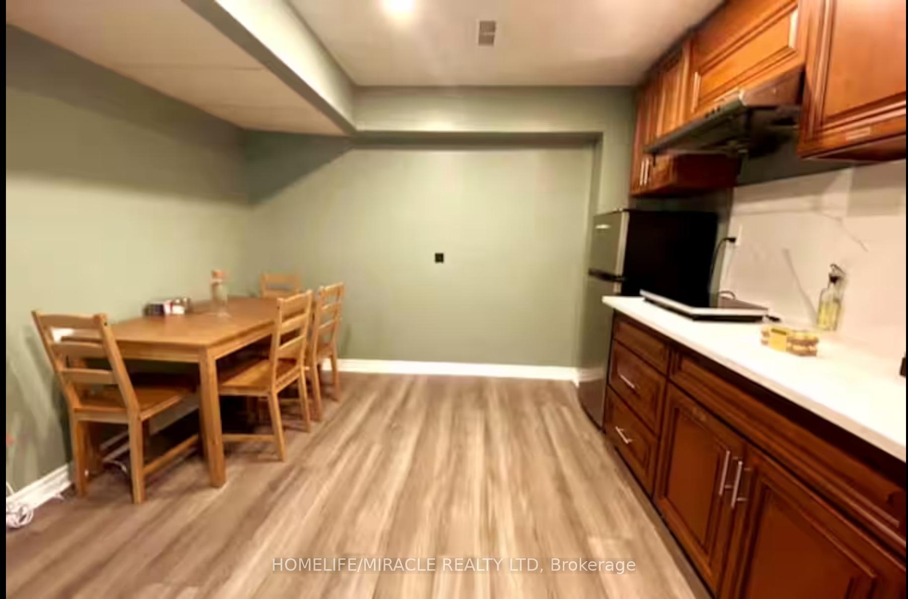 Photo 3 of Unit #basement, 9 Fairhill Avenue, Brampton, Fletcher's Meadow — HOMEH