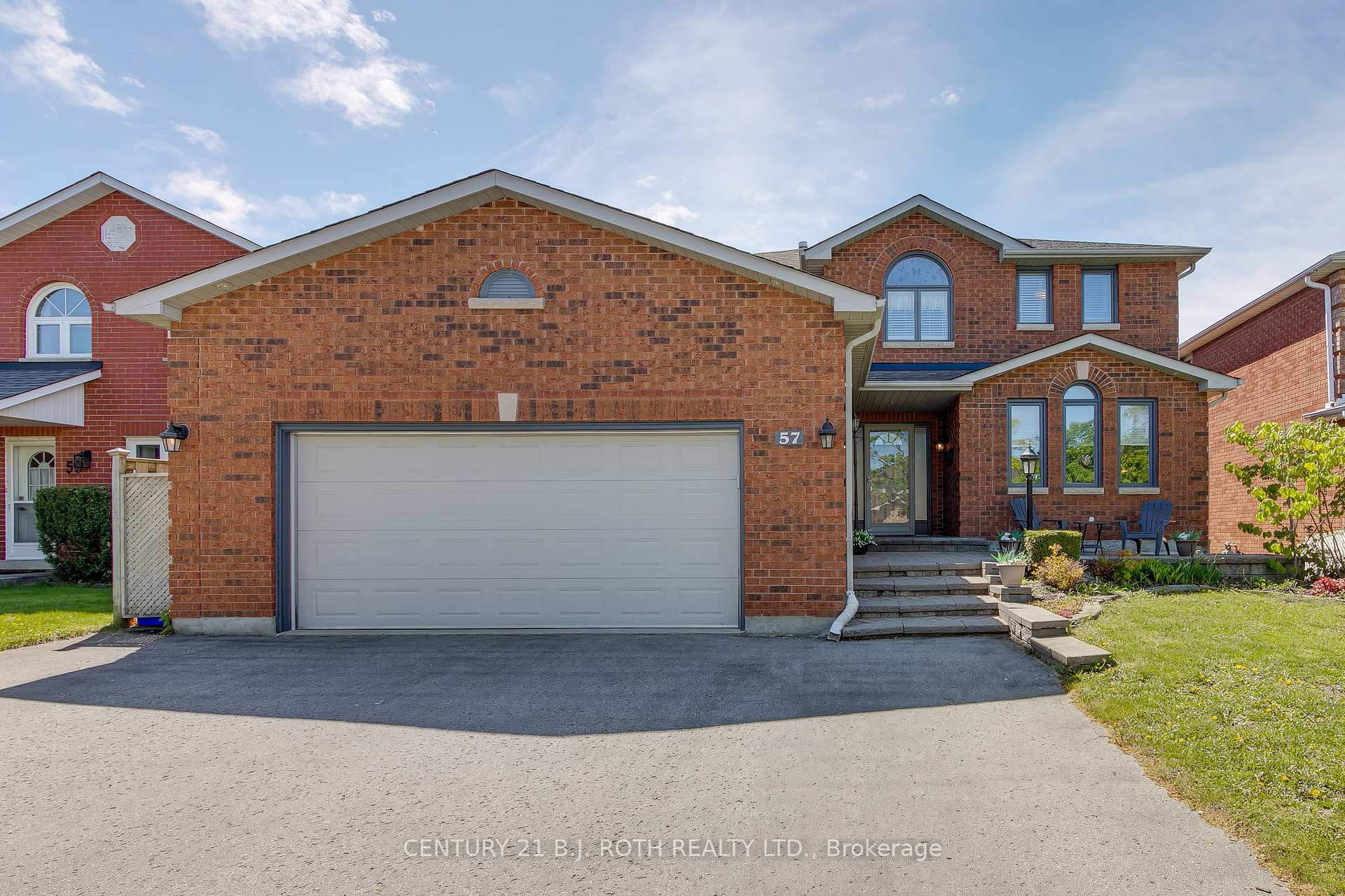 Photo 2 of 57 Finlay Road, Barrie, West Bayfield — HOMEH