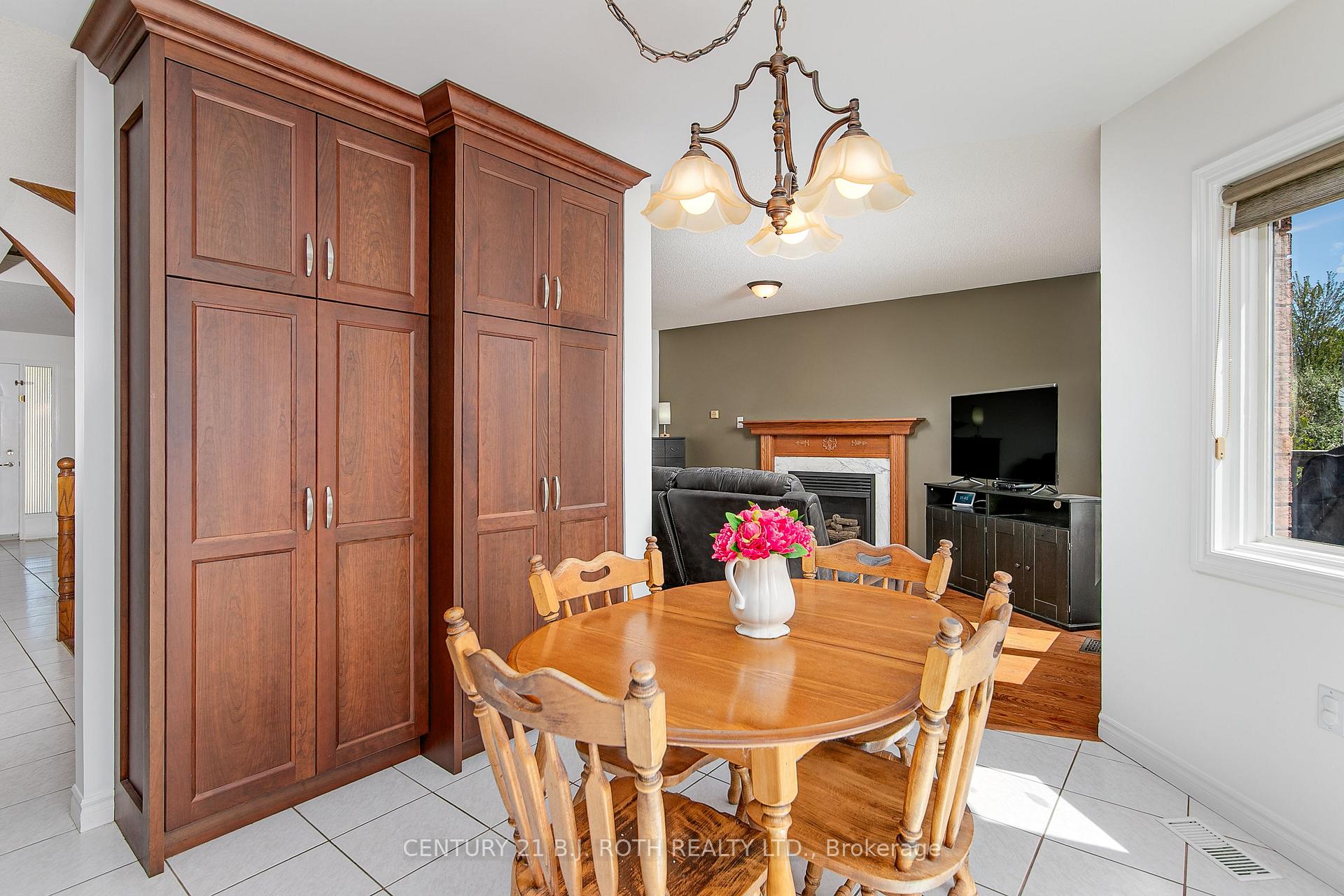 Photo 16 of 57 Finlay Road, Barrie, West Bayfield — HOMEH