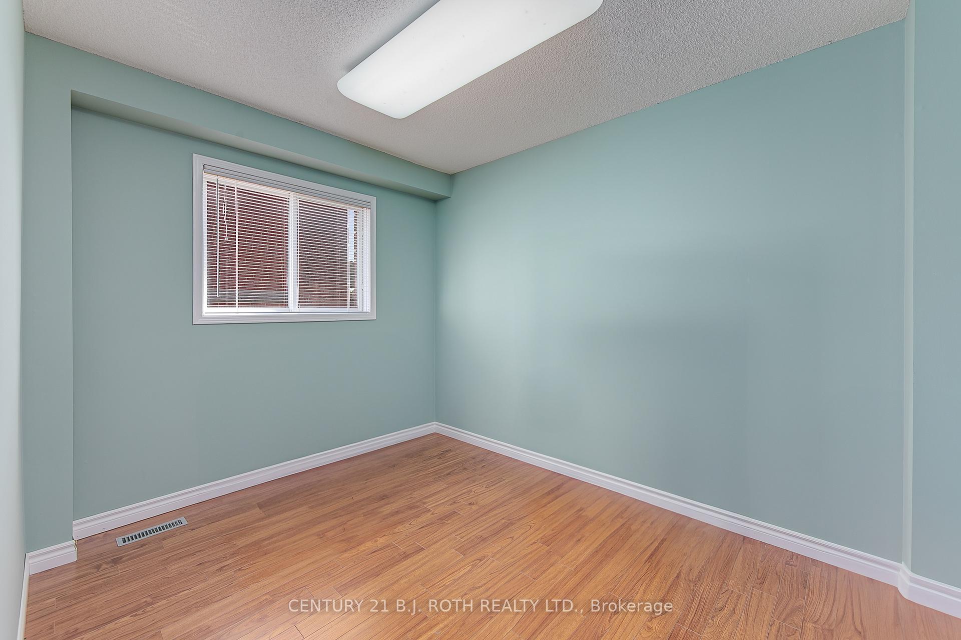 Photo 20 of 57 Finlay Road, Barrie, West Bayfield — HOMEH