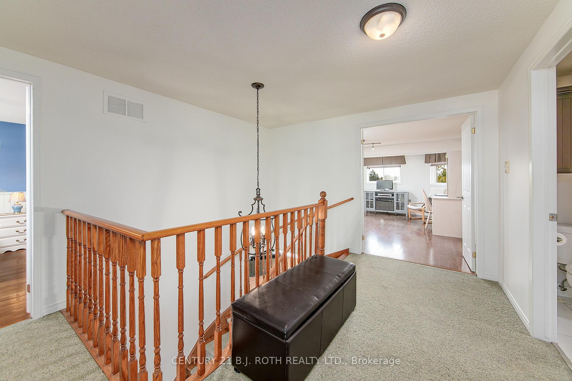Photo 23 of 57 Finlay Road, Barrie, West Bayfield — HOMEH