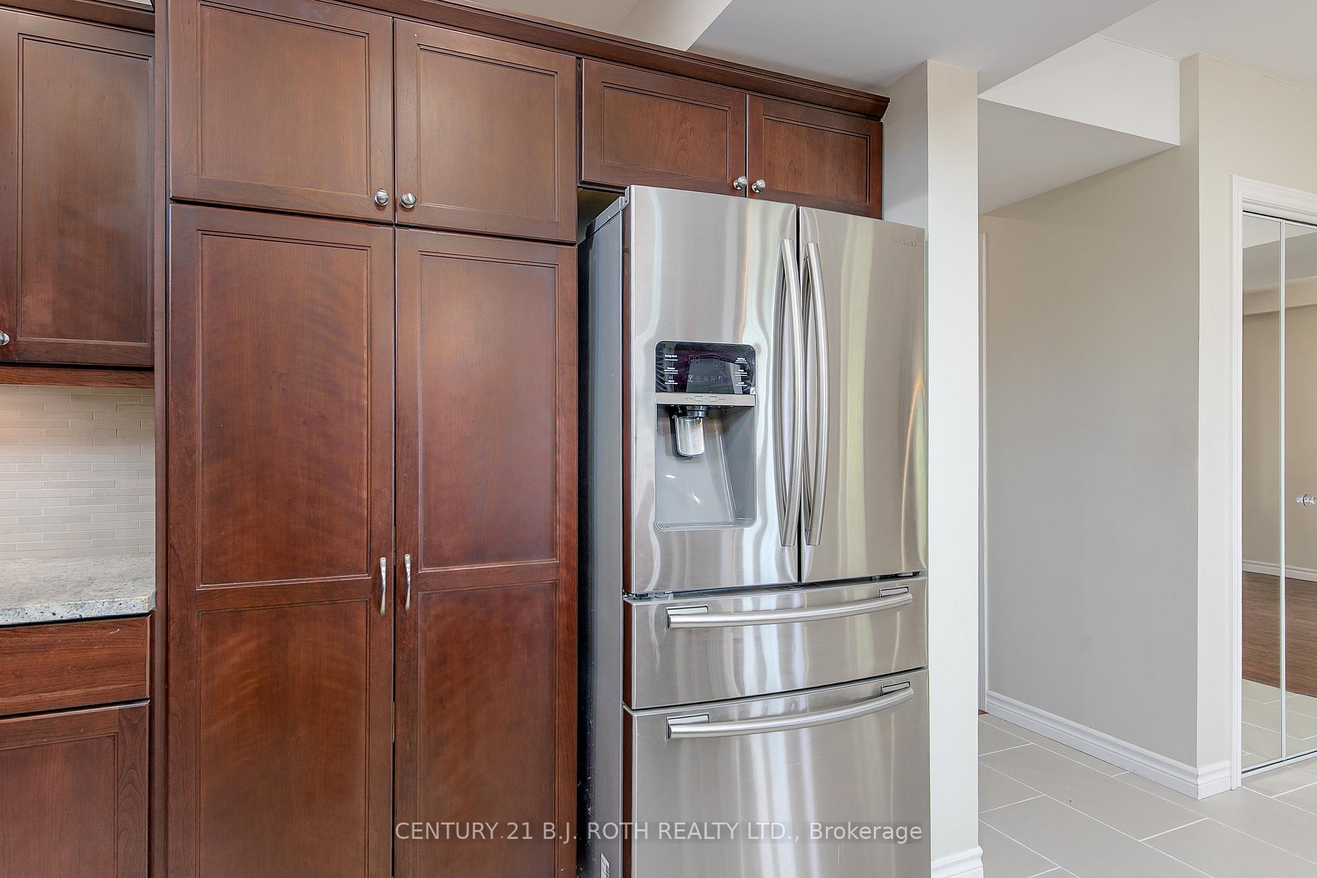Photo 38 of 57 Finlay Road, Barrie, West Bayfield — HOMEH