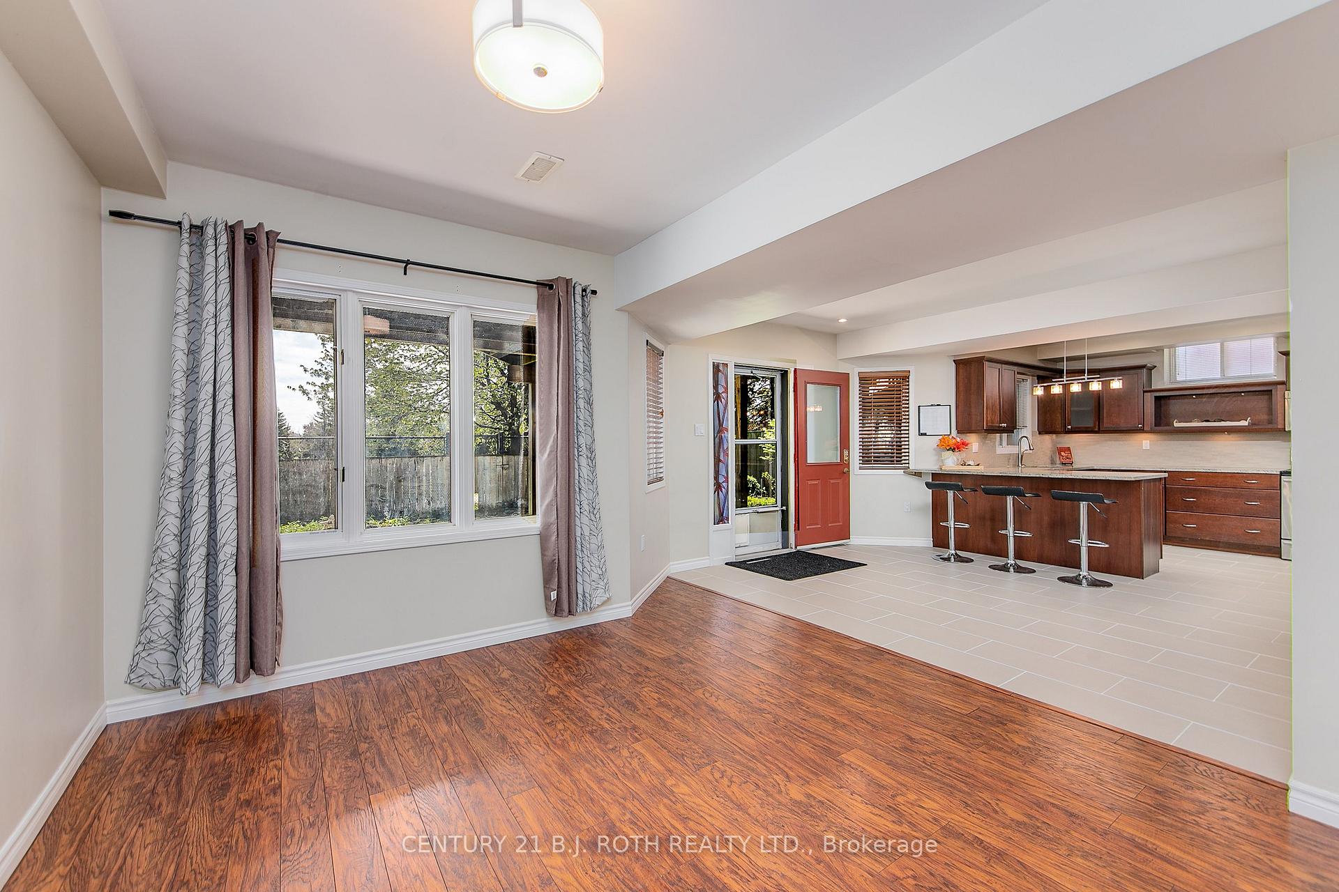 Photo 41 of 57 Finlay Road, Barrie, West Bayfield — HOMEH