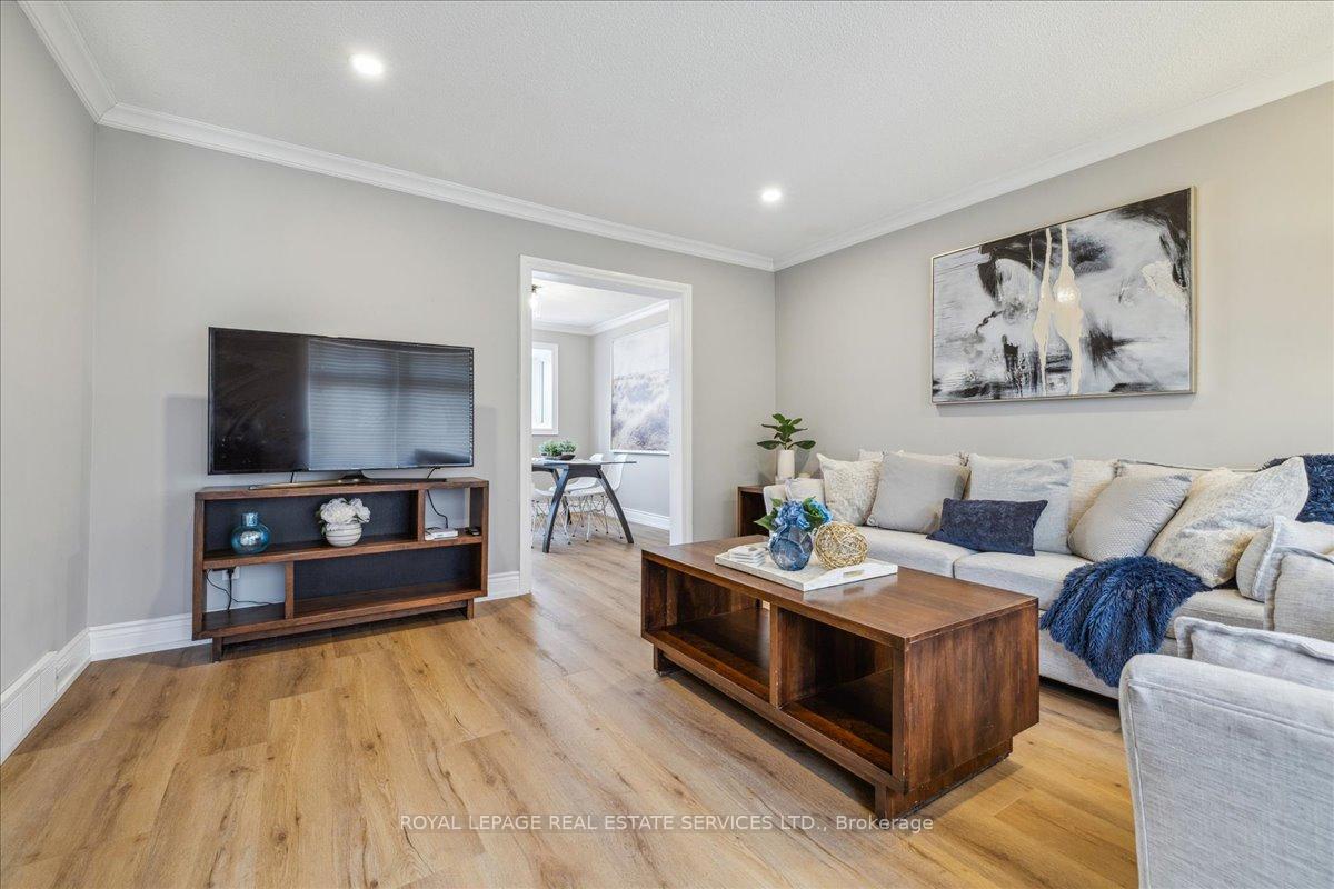 Photo 9 of 2423 Mount Forest Drive, Burlington, Mountainside — HOMEH