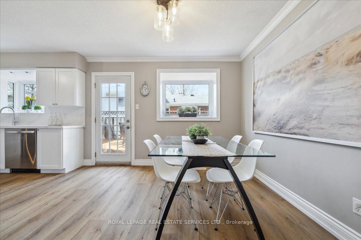 Photo 12 of 2423 Mount Forest Drive, Burlington, Mountainside — HOMEH