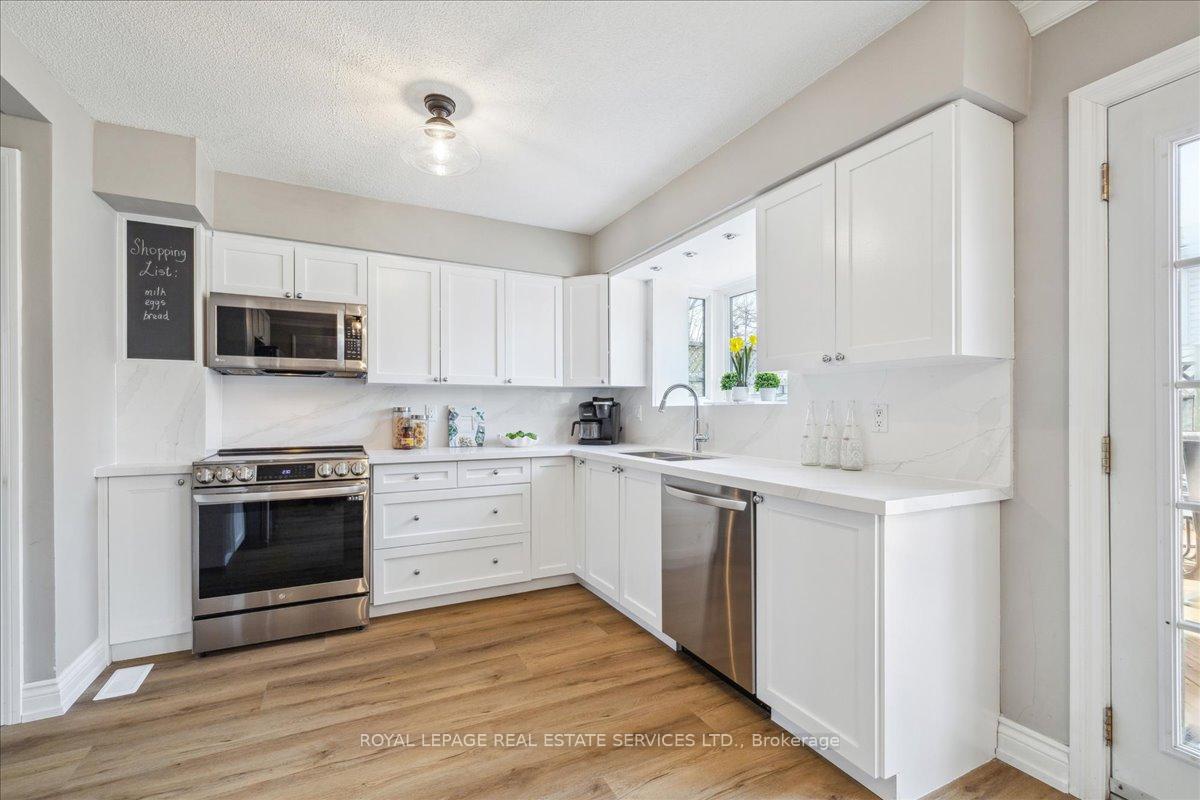 Photo 15 of 2423 Mount Forest Drive, Burlington, Mountainside — HOMEH