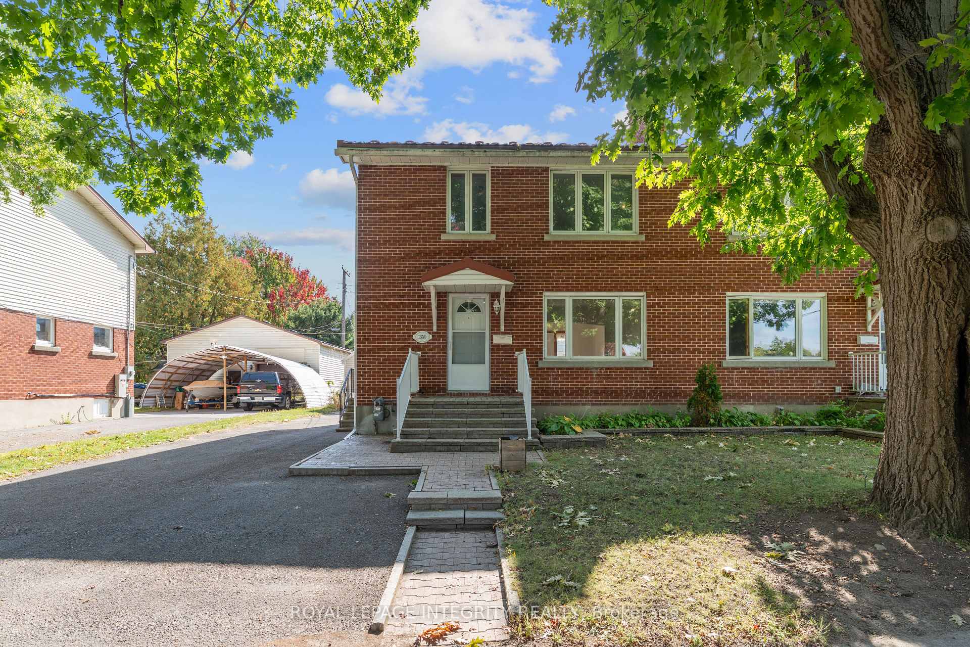 Photo 1 of 1350 Leaside Avenue, Ottawa, Carlington — HOMEH