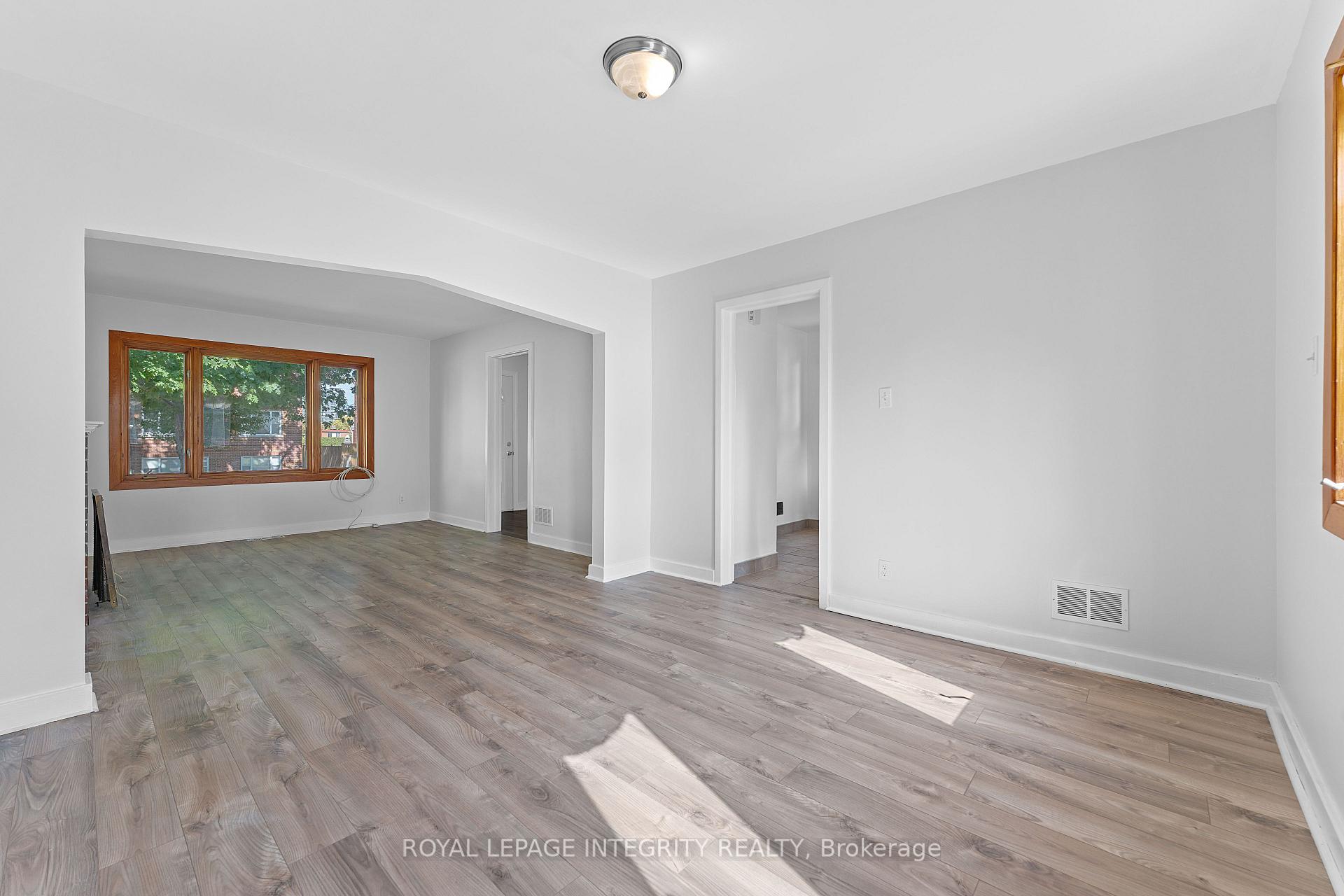 Photo 2 of 1350 Leaside Avenue, Ottawa, Carlington — HOMEH