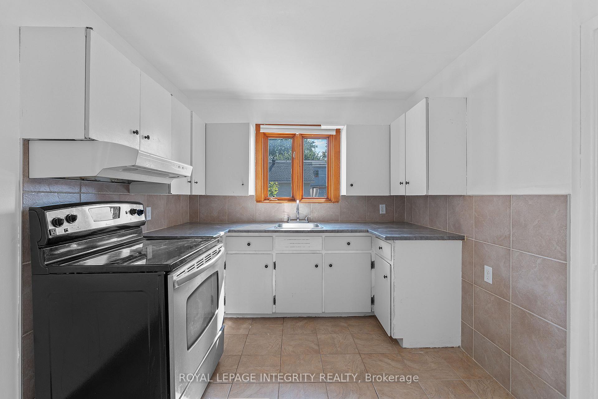 Photo 12 of 1350 Leaside Avenue, Ottawa, Carlington — HOMEH