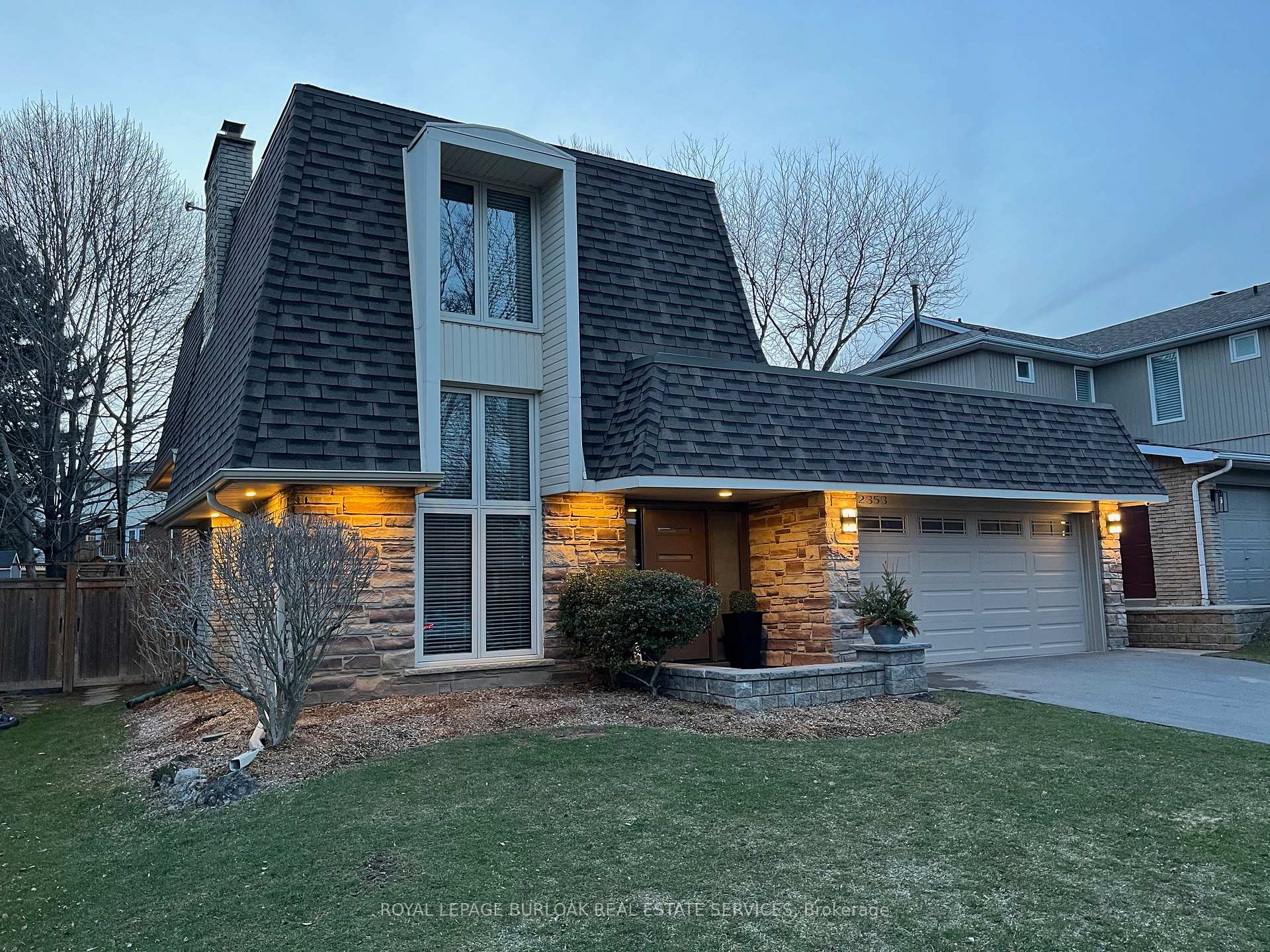 Photo 1 of 2353 Sinclair Circle, Burlington, Brant Hills — HOMEH