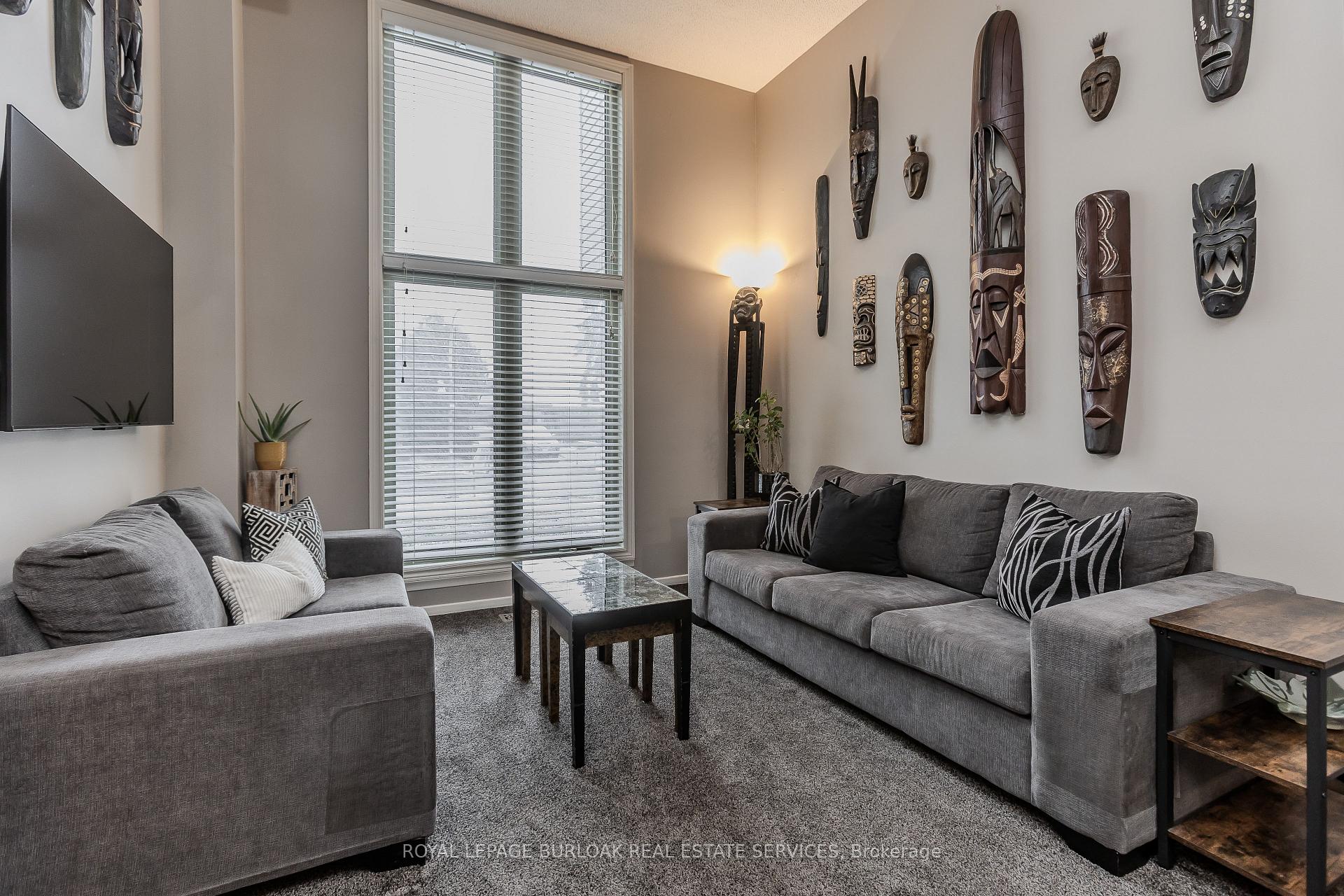 Photo 7 of 2353 Sinclair Circle, Burlington, Brant Hills — HOMEH