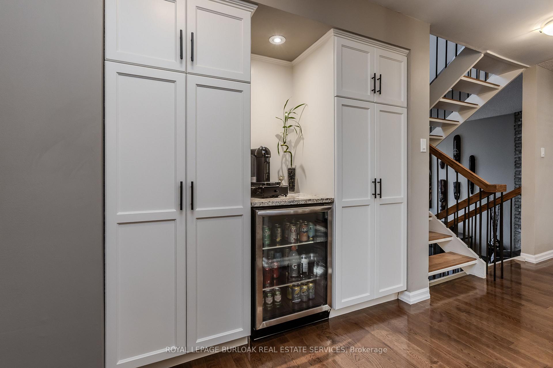 Photo 19 of 2353 Sinclair Circle, Burlington, Brant Hills — HOMEH