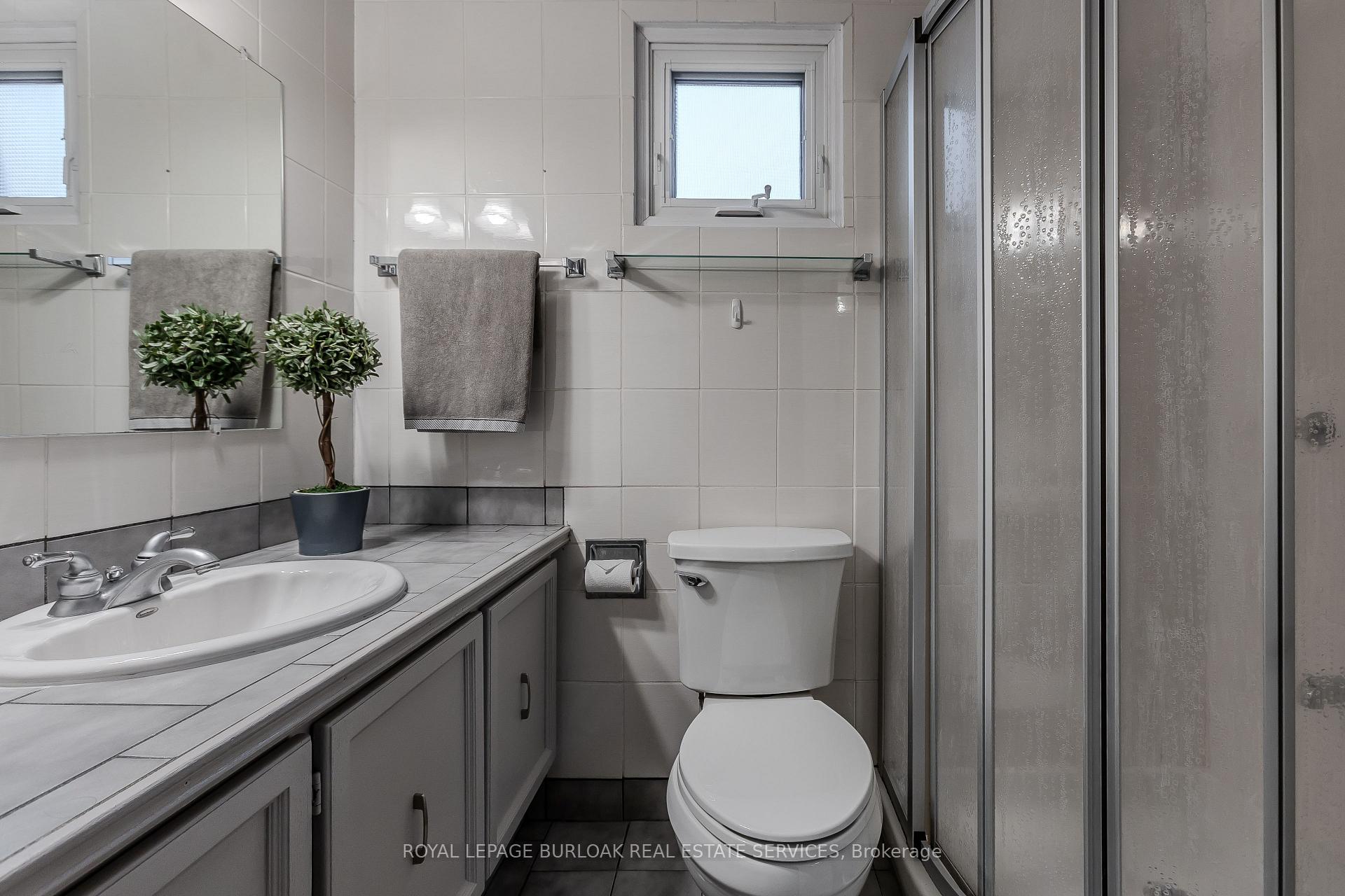 Photo 22 of 2353 Sinclair Circle, Burlington, Brant Hills — HOMEH