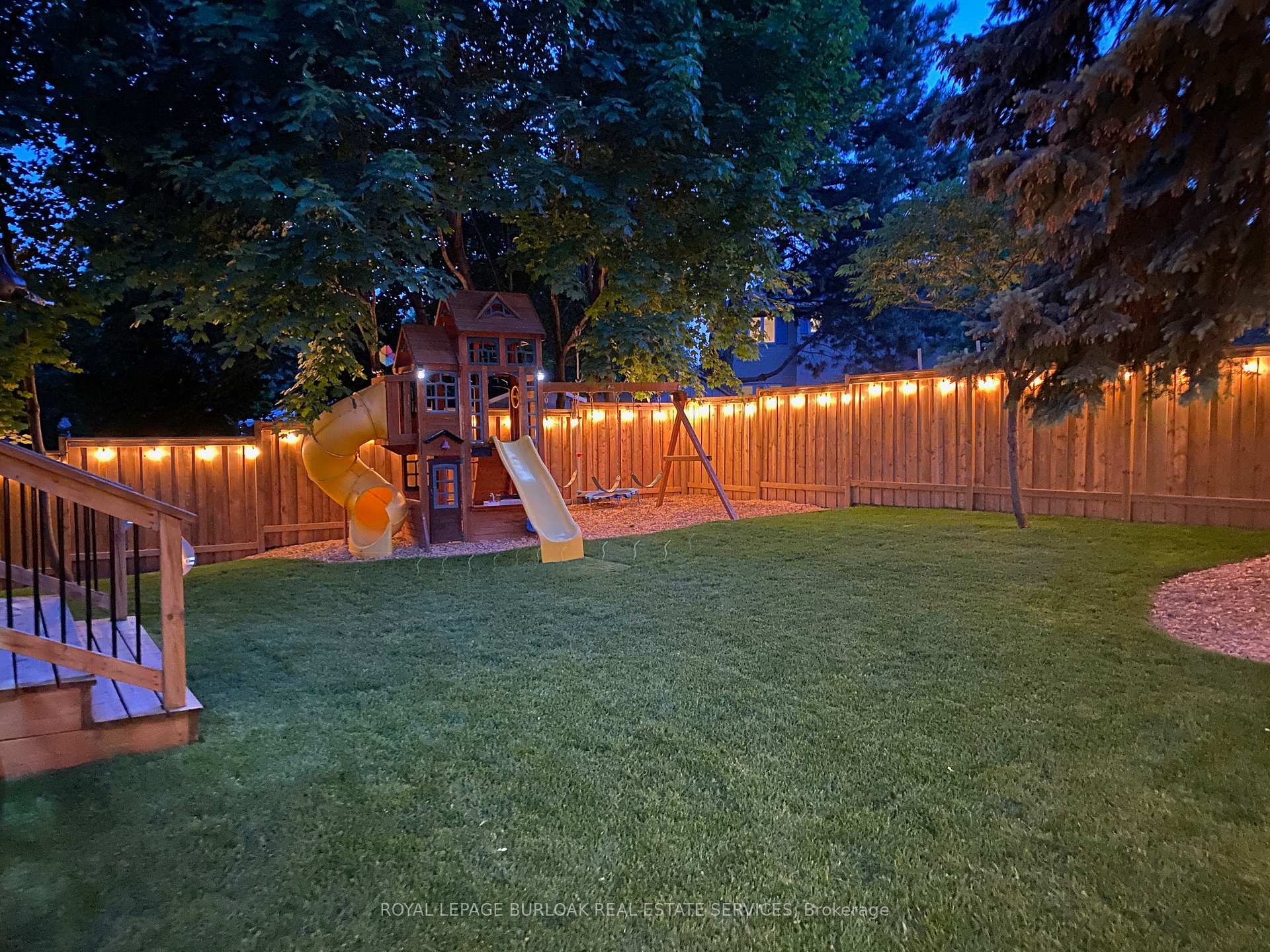 Photo 30 of 2353 Sinclair Circle, Burlington, Brant Hills — HOMEH