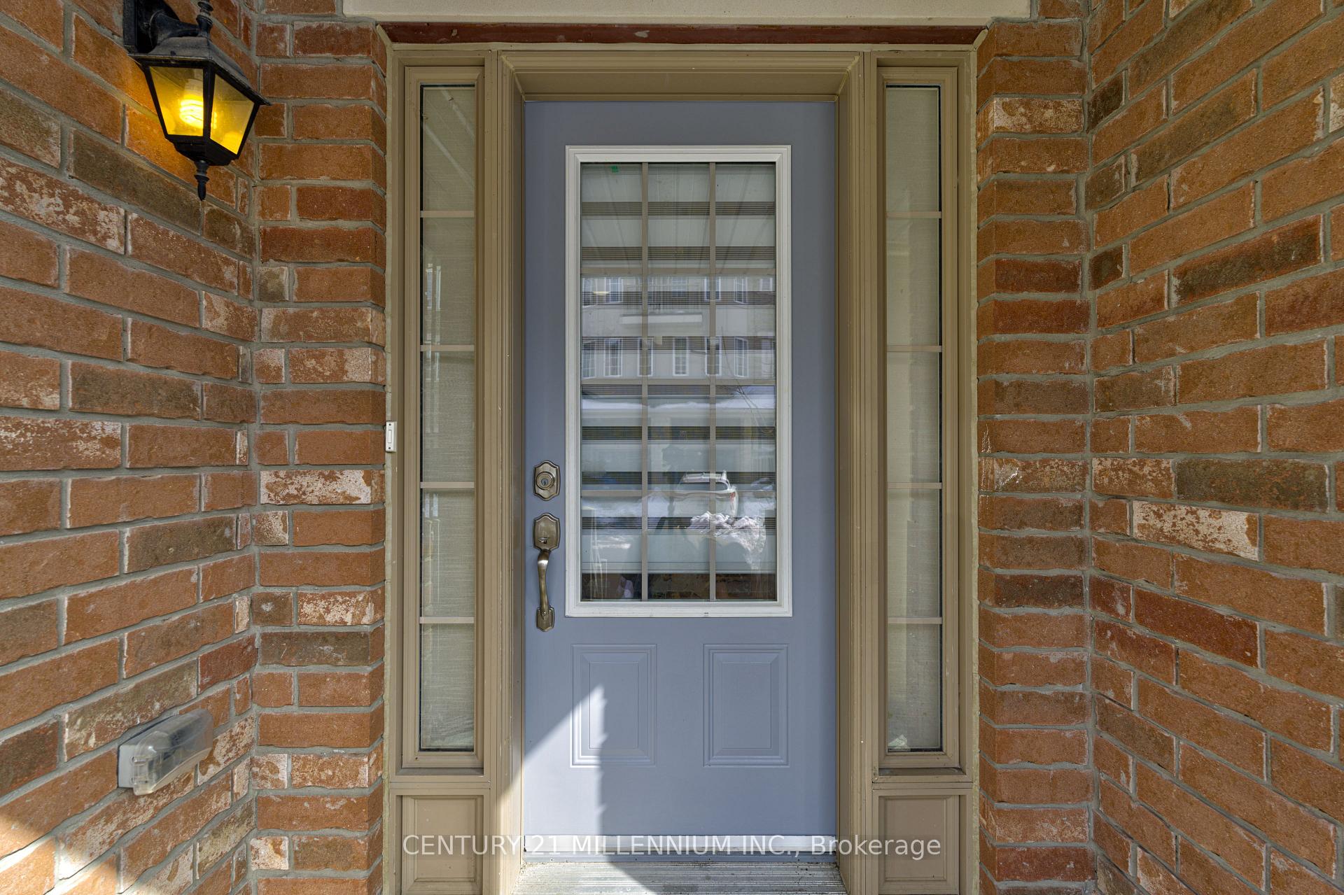 Photo 5 of 3 Hobart Gardens, Brampton, Heart Lake East — HOMEH