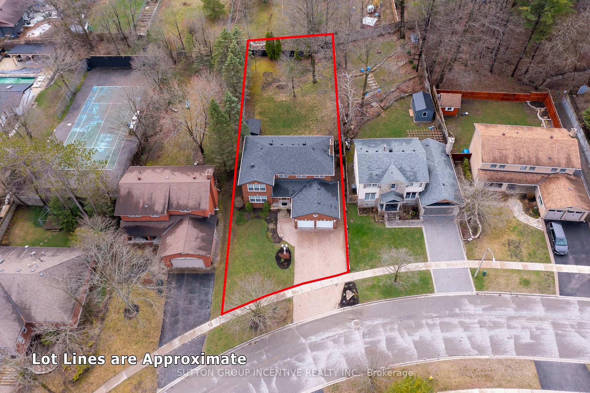 Photo 2 of 18 Valley Drive, Barrie, Sunnidale — HOMEH