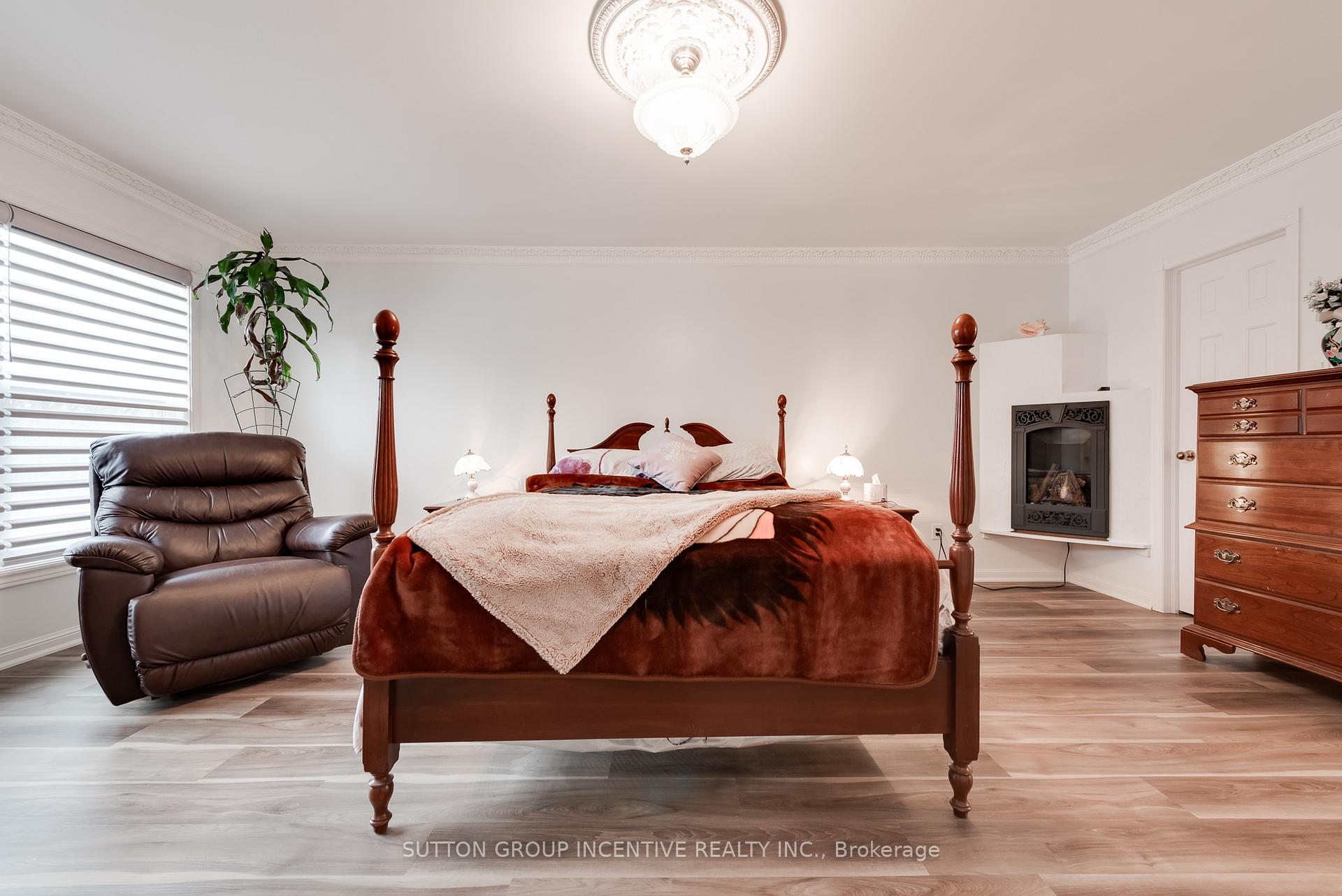 Photo 17 of 18 Valley Drive, Barrie, Sunnidale — HOMEH