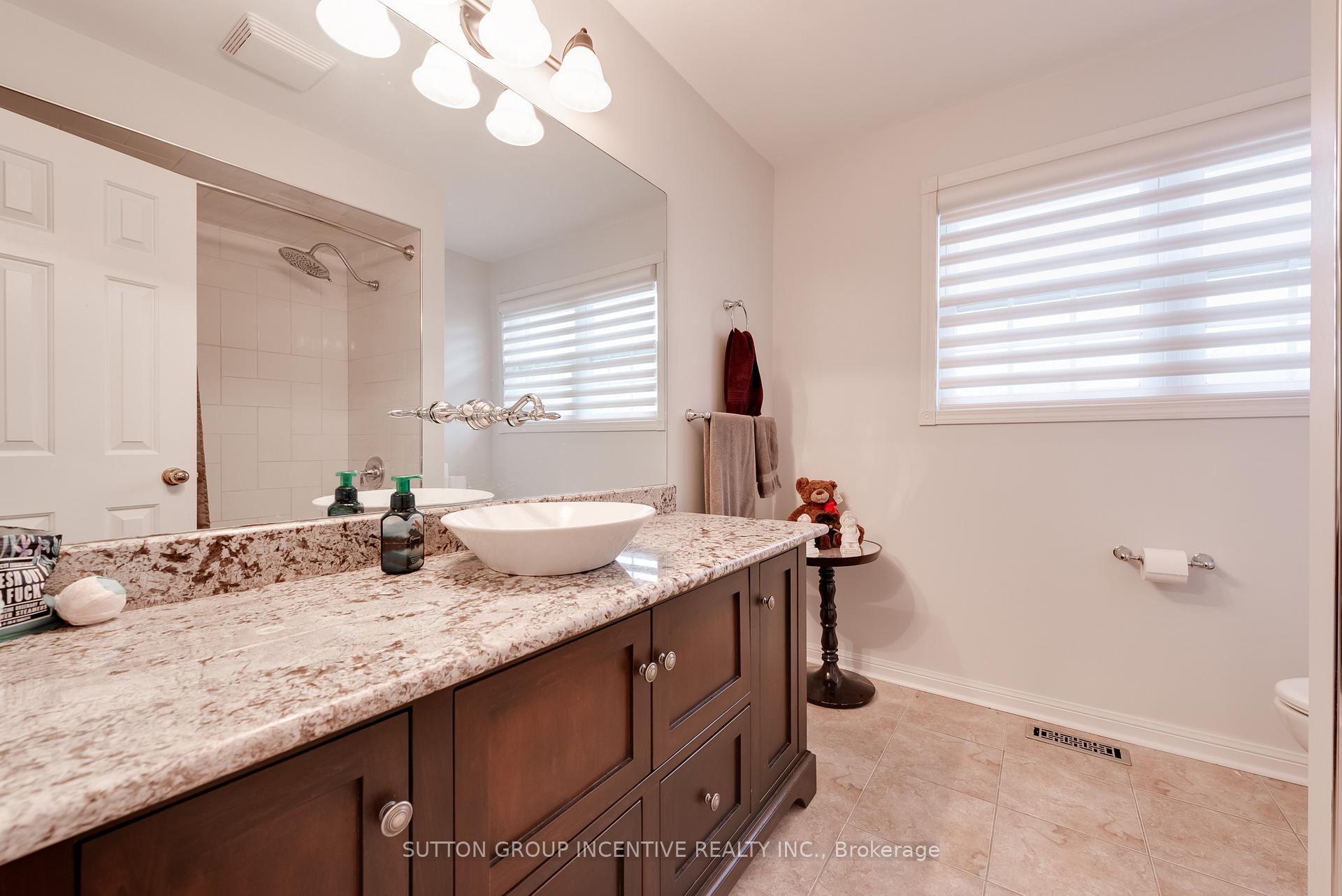 Photo 20 of 18 Valley Drive, Barrie, Sunnidale — HOMEH
